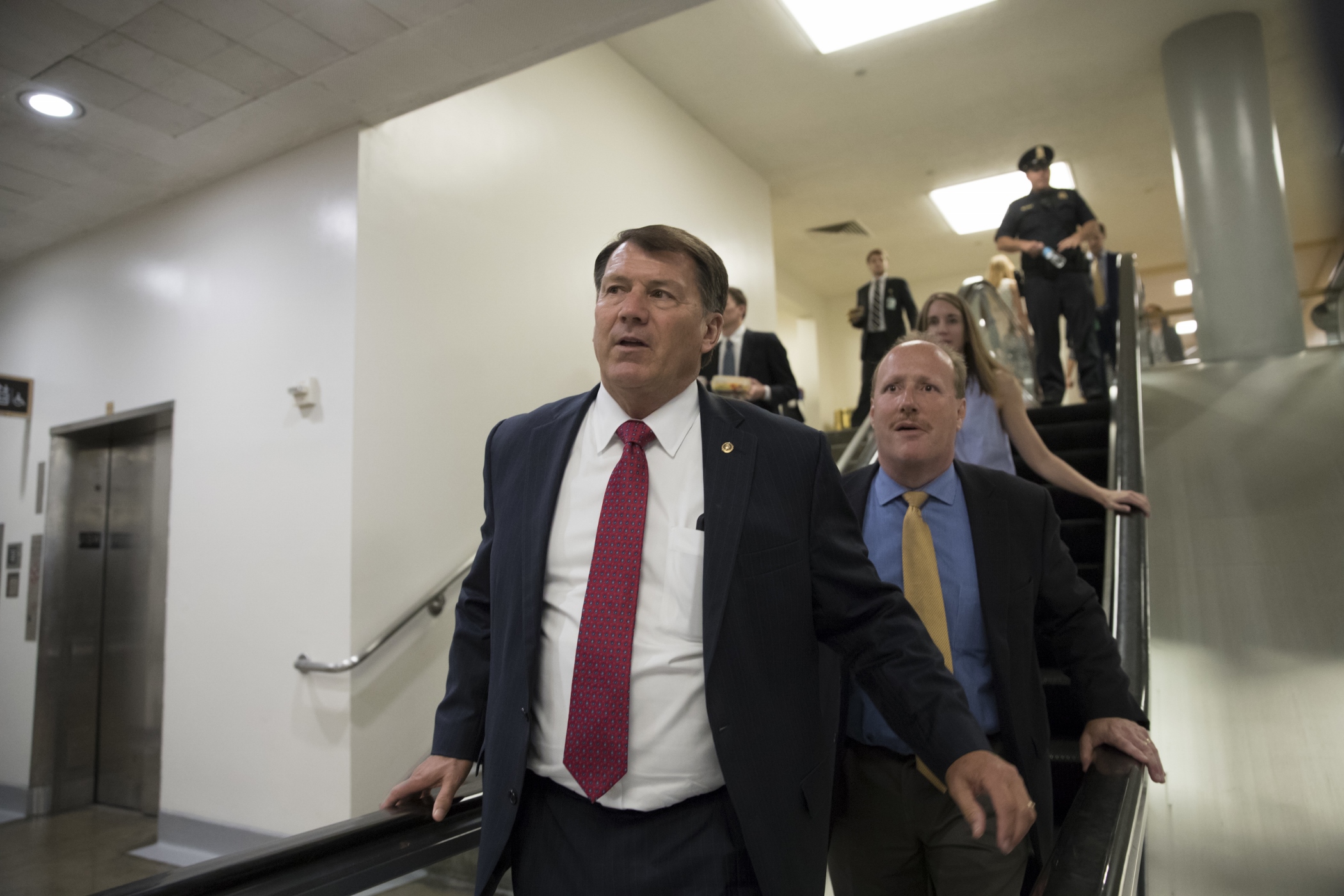 In Export-Import Bank fight Mike Rounds chooses banks over conservatism