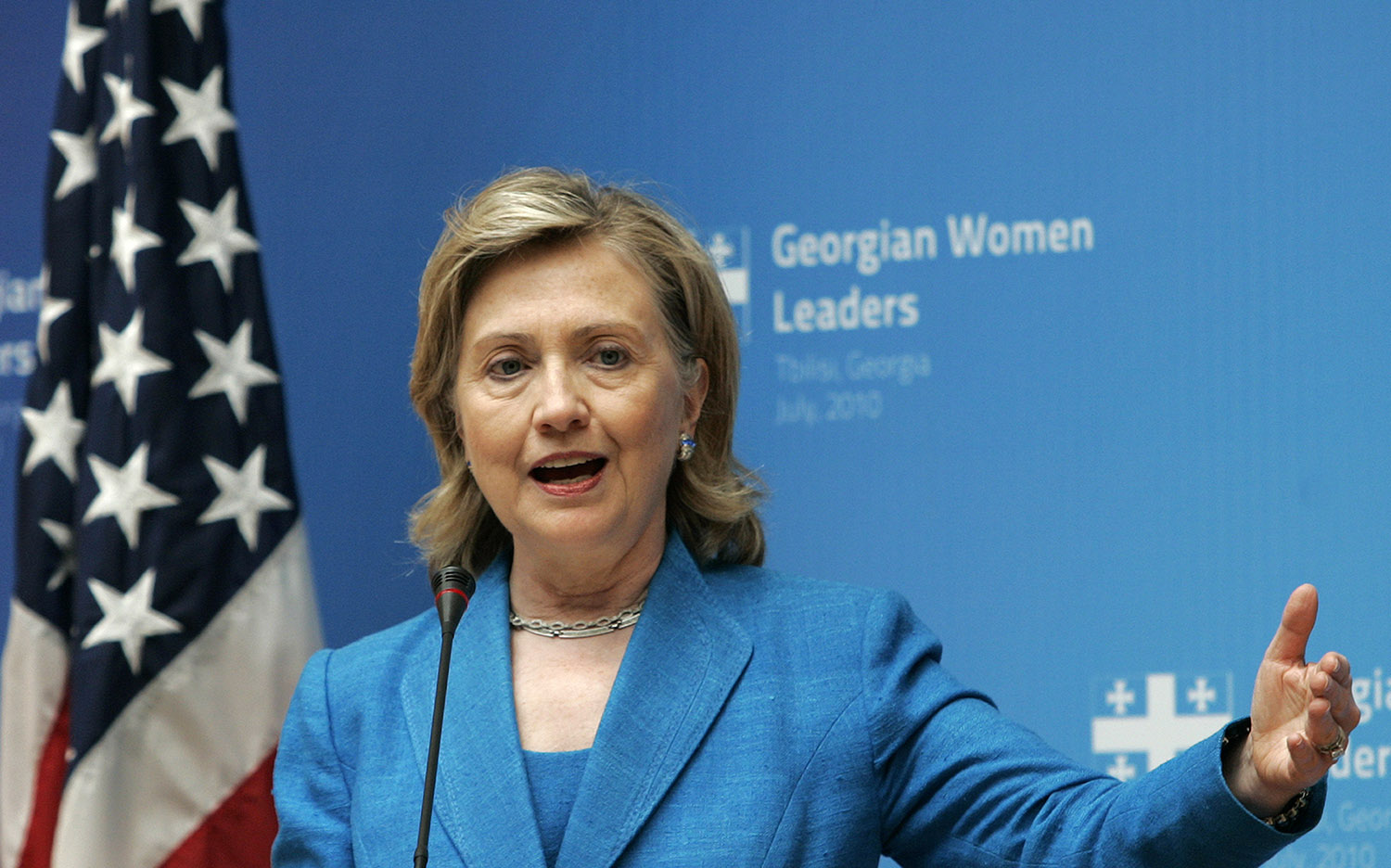 Clinton camp opposes special prosecutor for emails