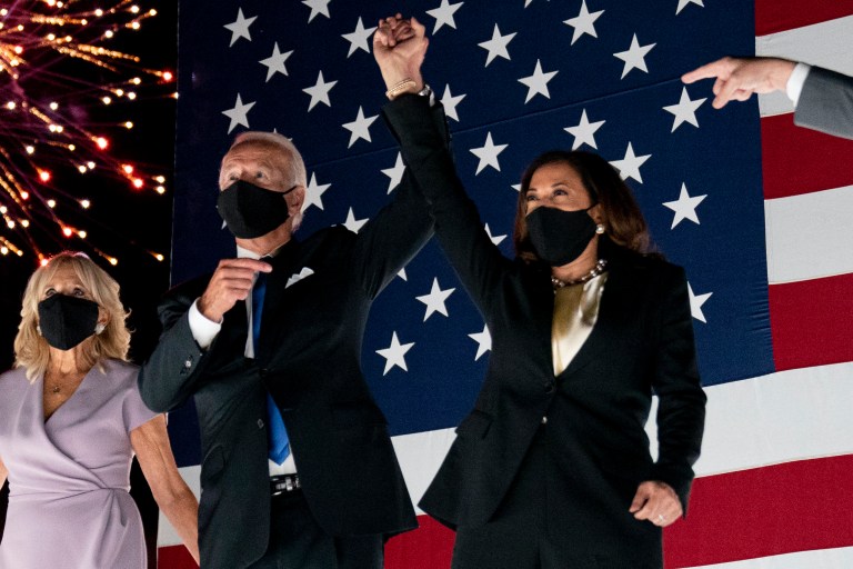 Hide the left, court the center: Democratic convention reveals electoral strategy