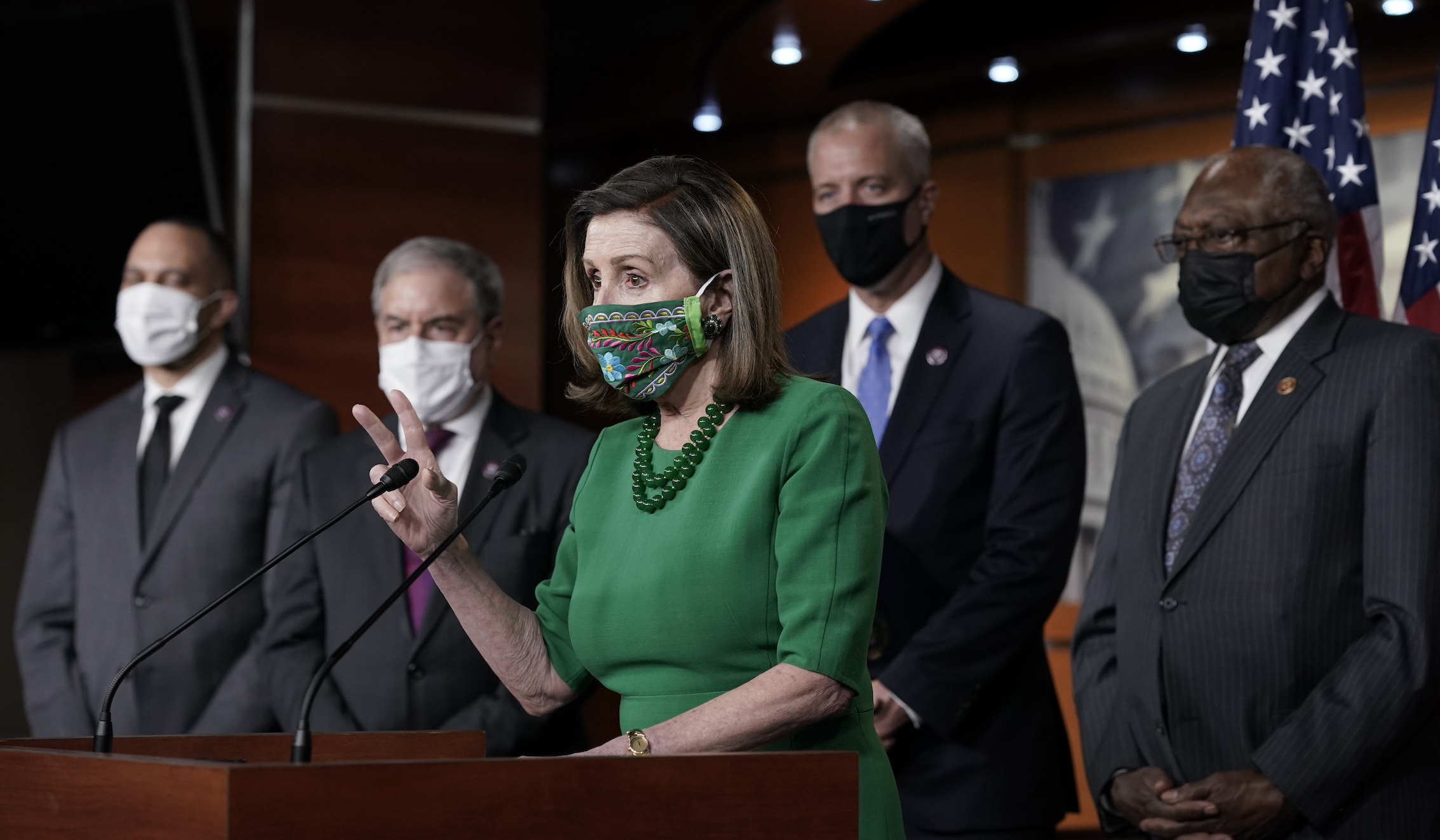House passes $1.9 trillion coronavirus spending bill with minimum wage hike