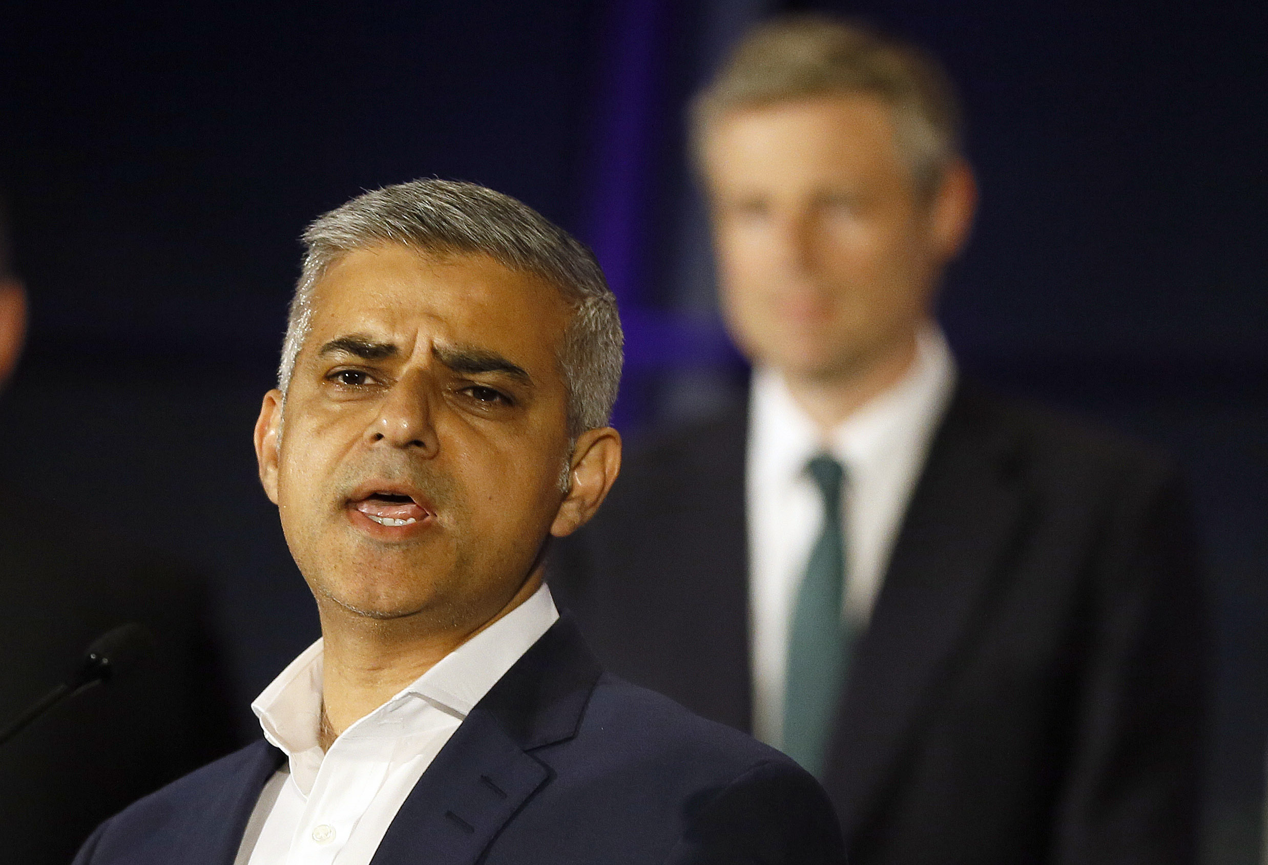 London’s Muslim mayor offers to ‘educate’ Trump on Islam
