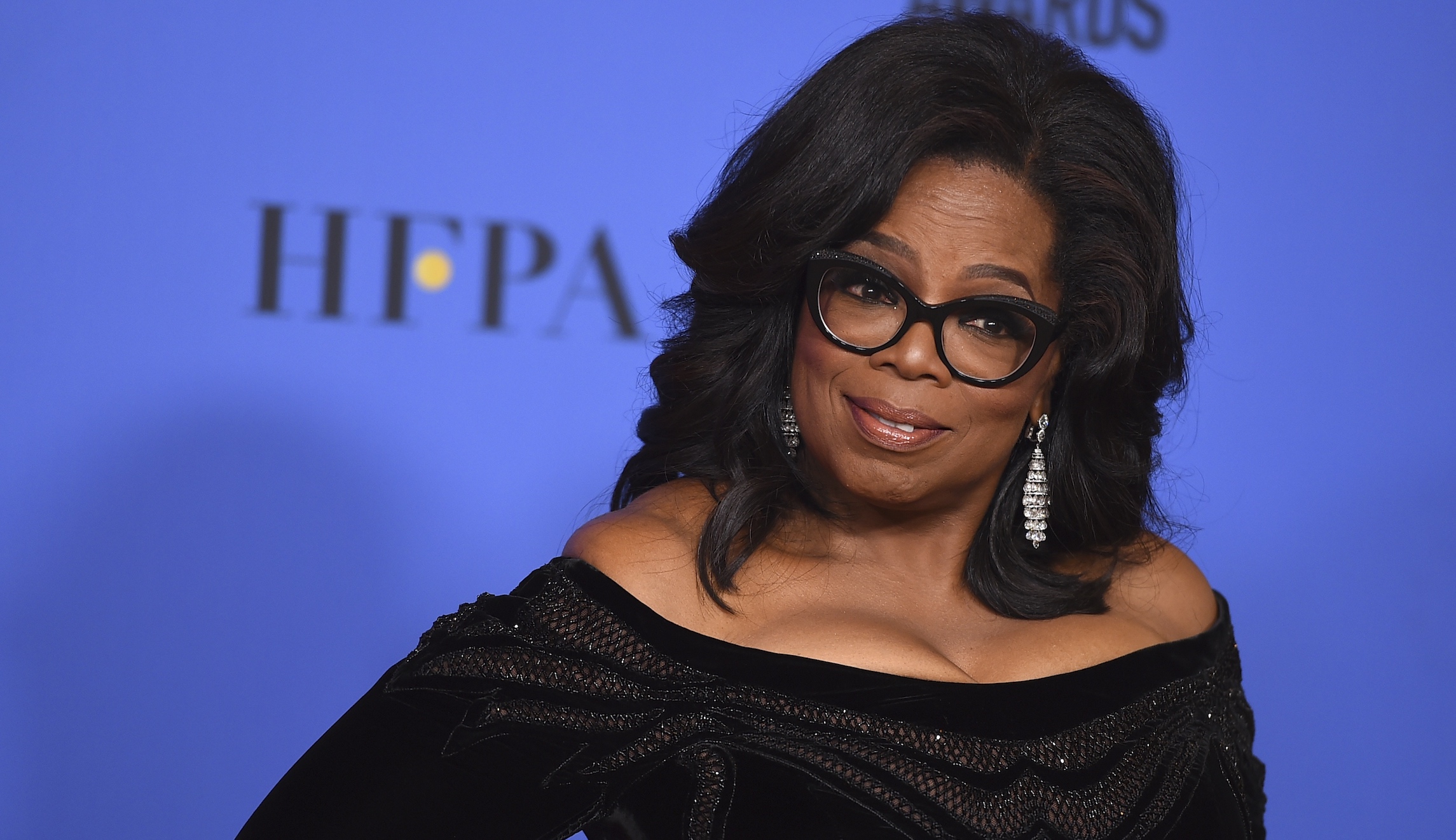 Media admits Democrats lack talent, need Oprah-level savior