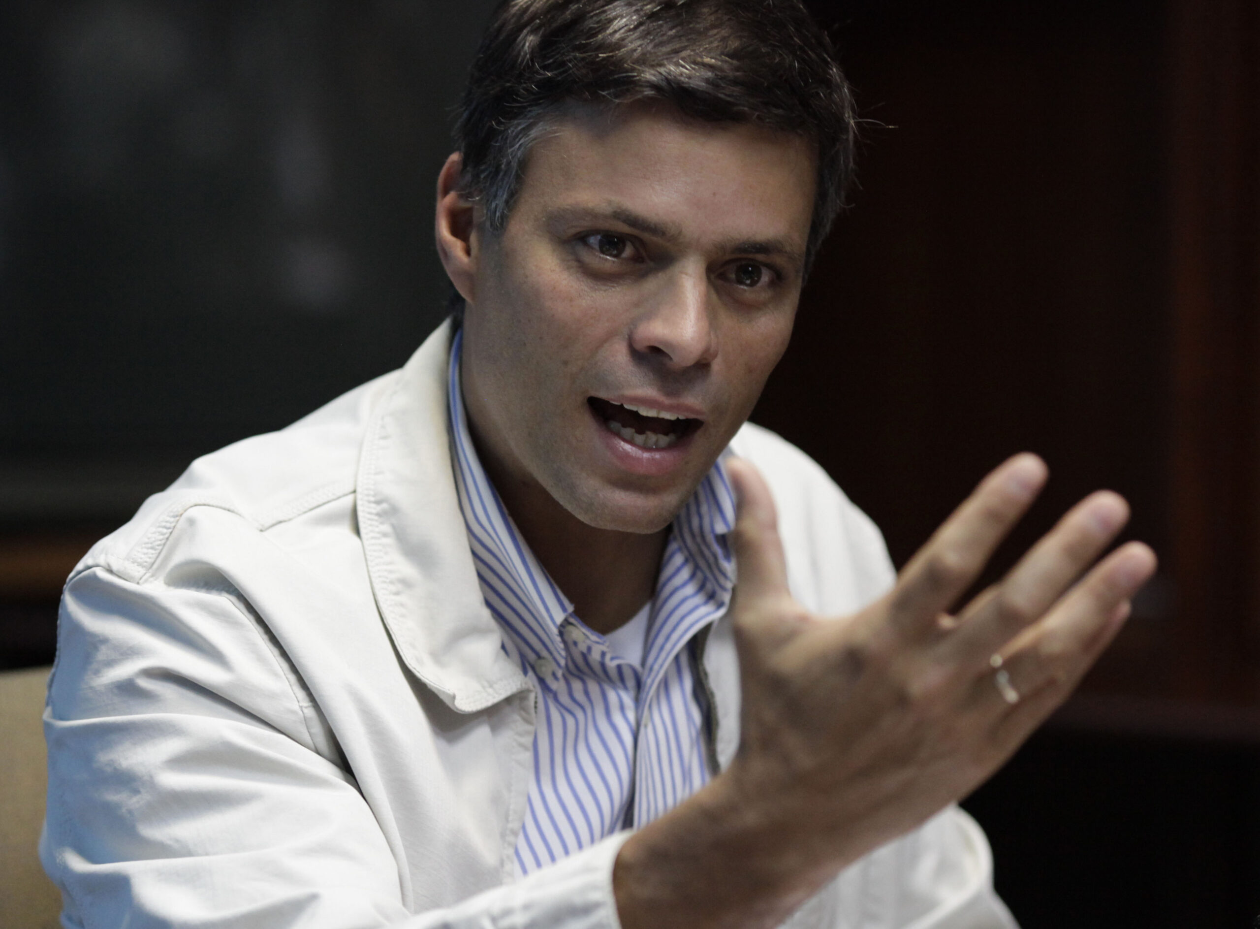 Venezuelan hardliner to remain jailed during trial