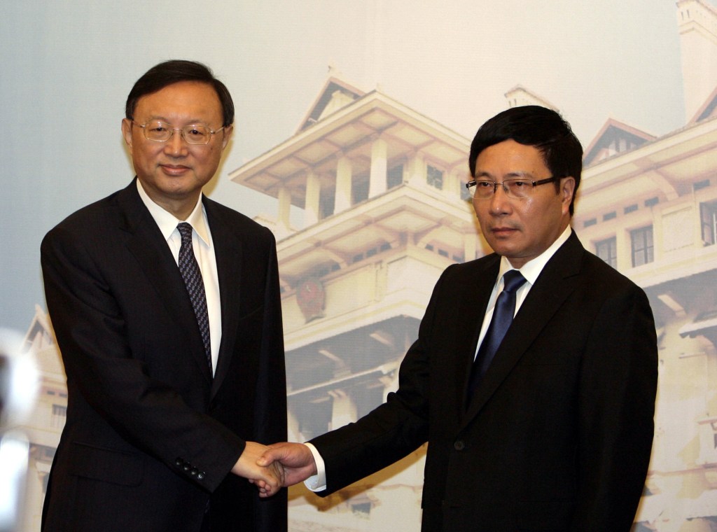 China, Vietnam affirm desire to resolve problems