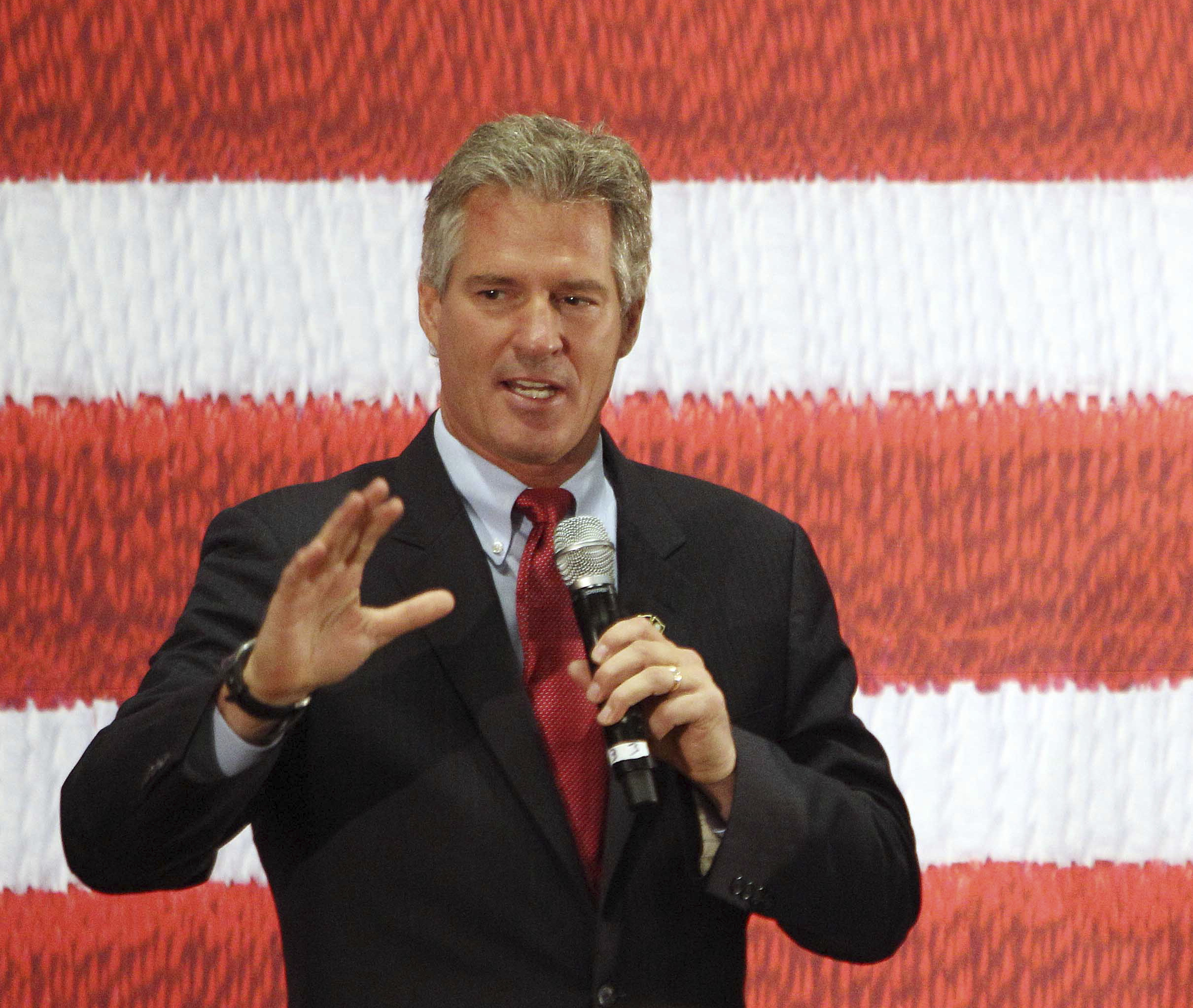 Scott Brown pulls even with Jeanne Shaheen in New Hampshire