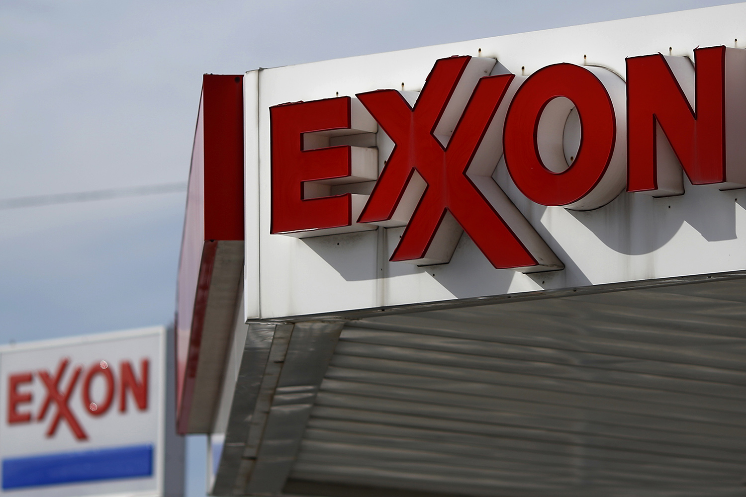 Exxon fires back at Democratic AGs