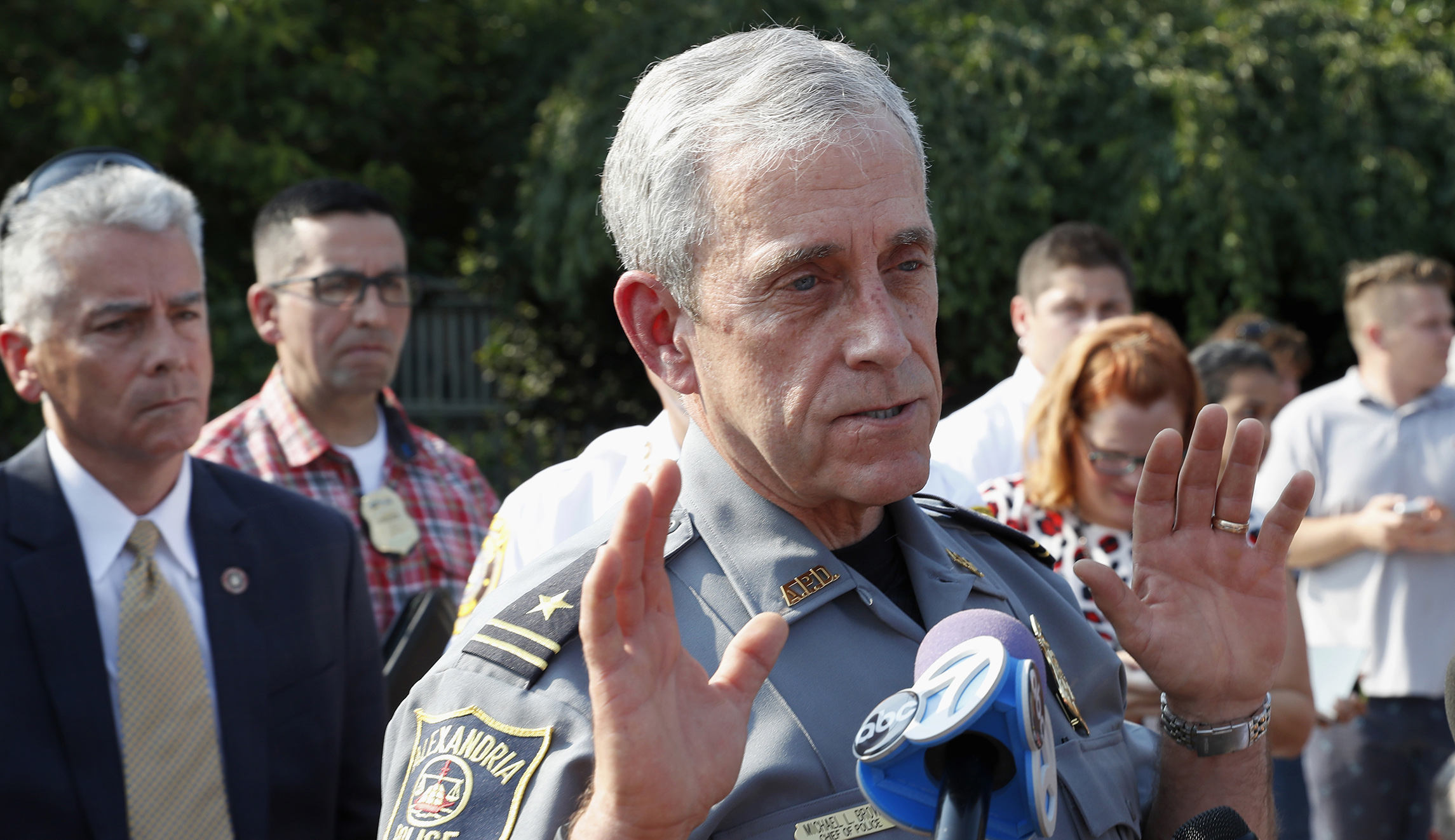 Police: ‘Too early to tell’ if shooting at GOP congressional baseball game practice was assassination attempt