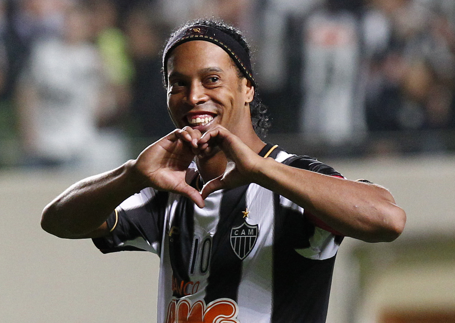 Brazil’s Ronaldinho puts mansion up for WCup rent