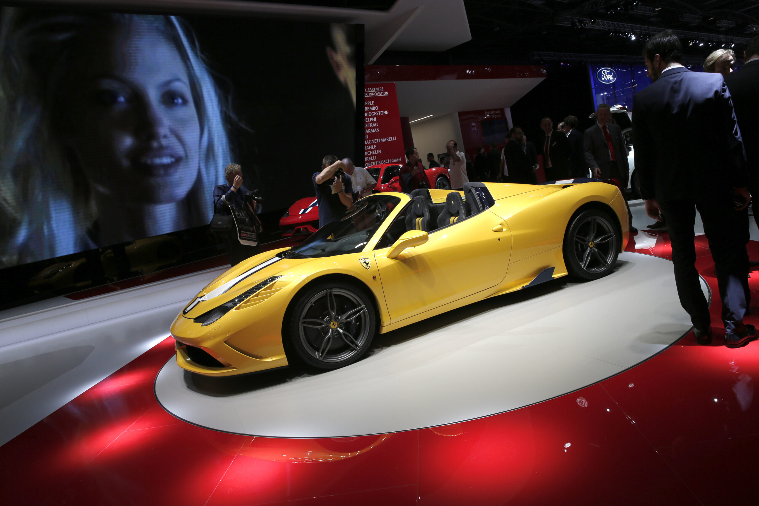 Ferrari takes top off with 458 Speciale A