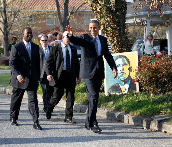 Obama kicks into campaign mode