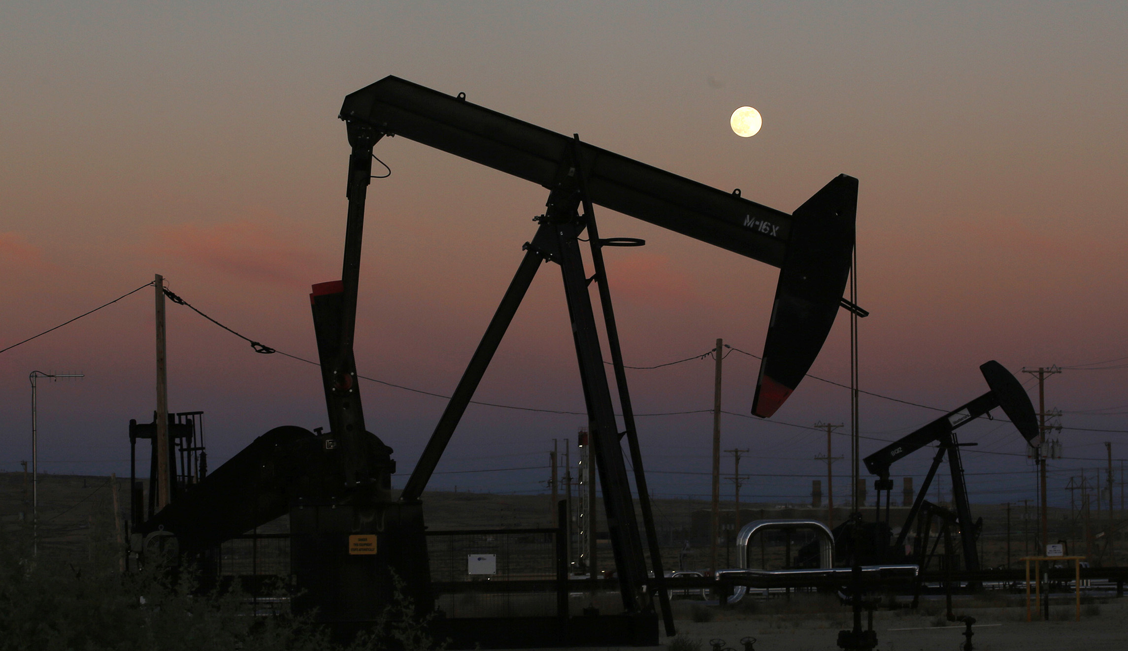 US will surpass Saudi Arabia, rival Russia’s oil production in 2018