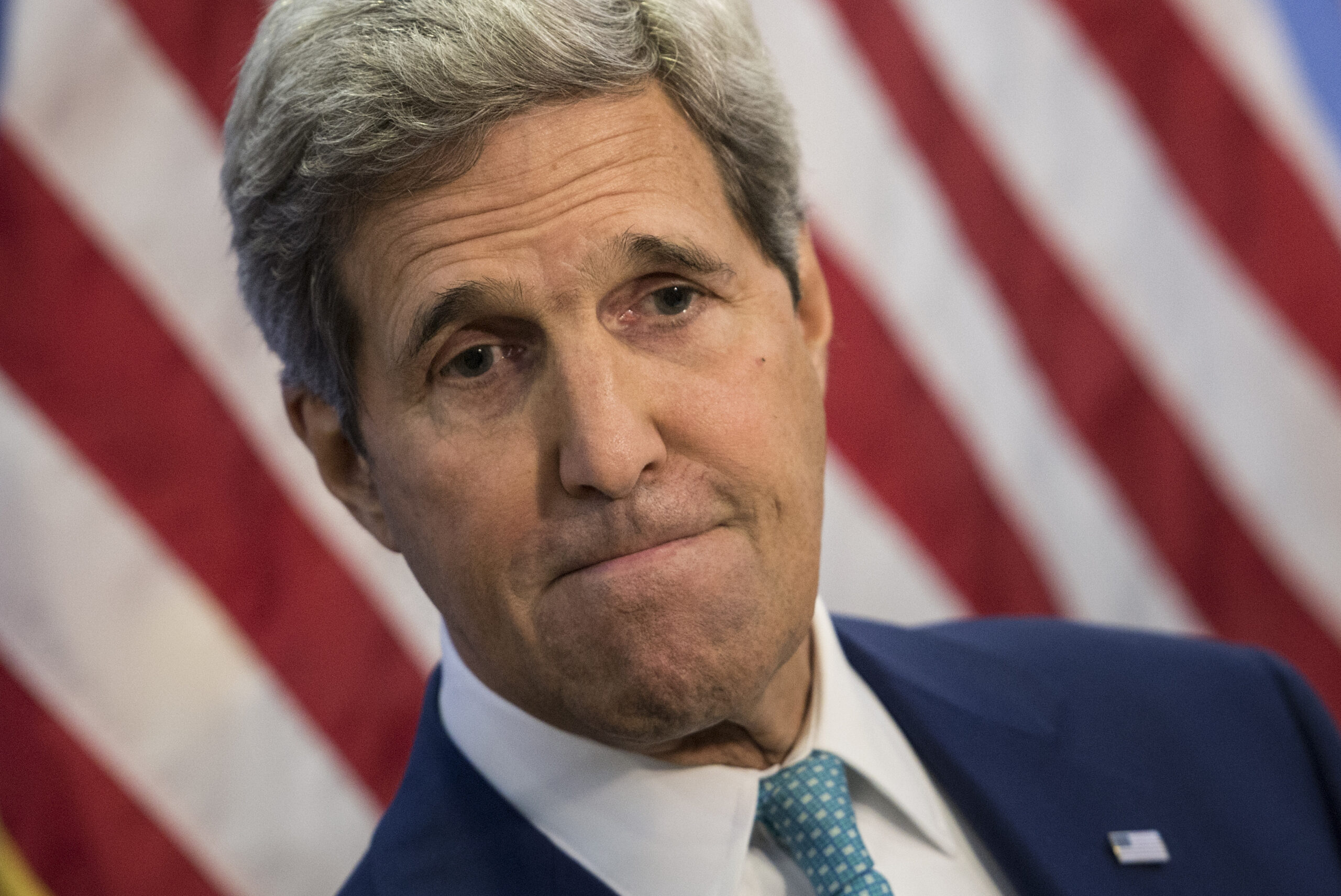 Strikes in Iraq, Syria expected under new war plan