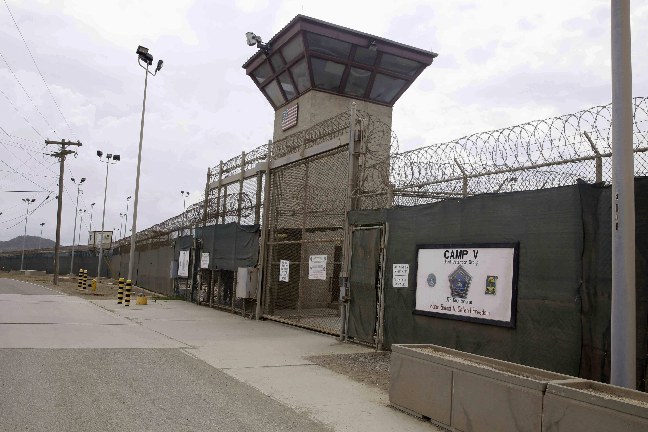 Gitmo population falls below 100 for the first time since 2002