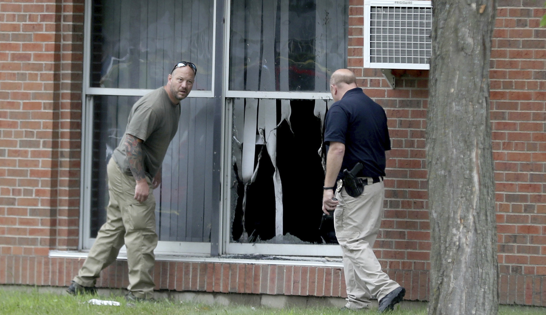Sebastian Gorka: Trump won’t comment on Minnesota mosque bombing until ‘fake hate crime’ ruled out