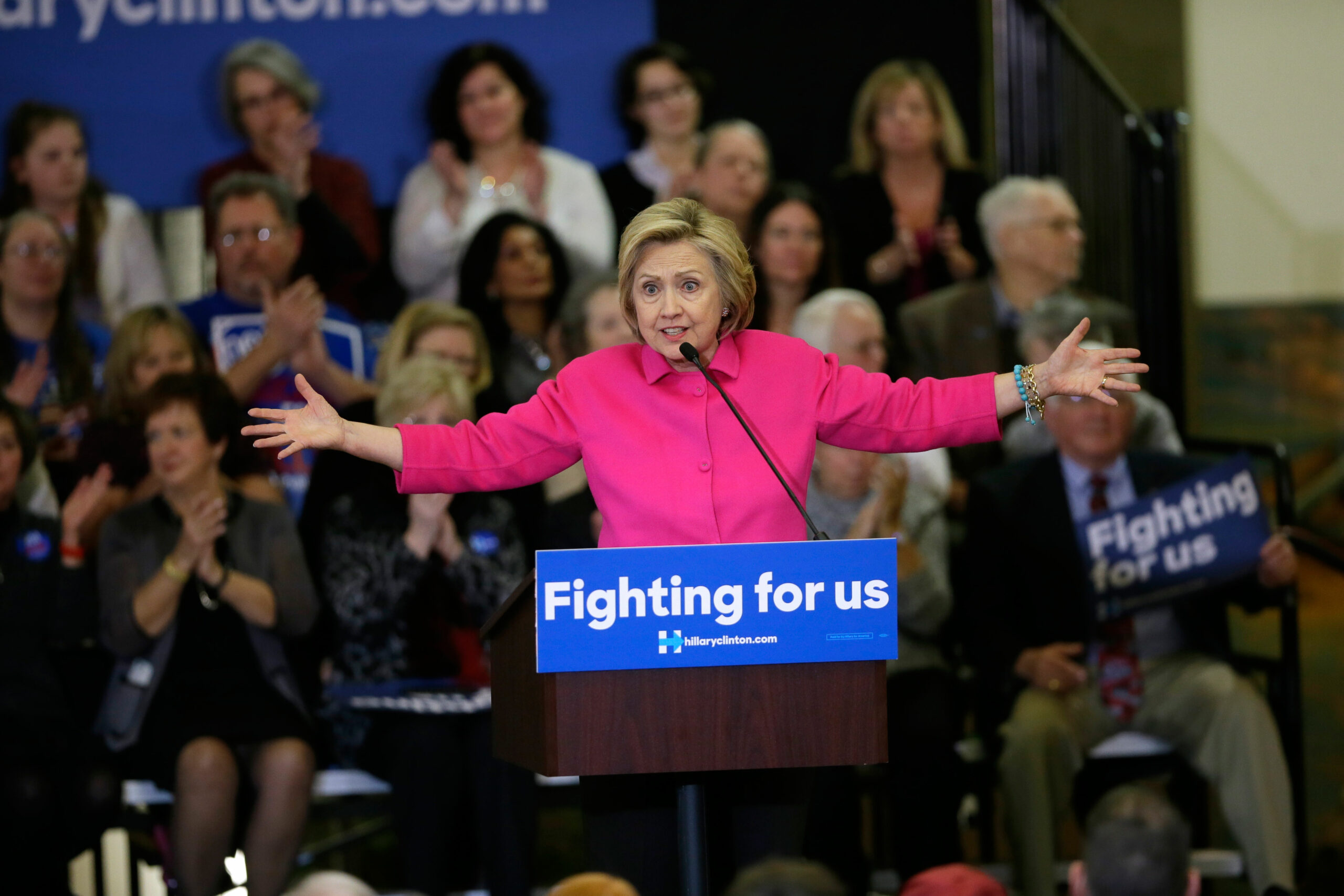 Clinton, Planned Parenthood boss plan to coordinate pantsuits