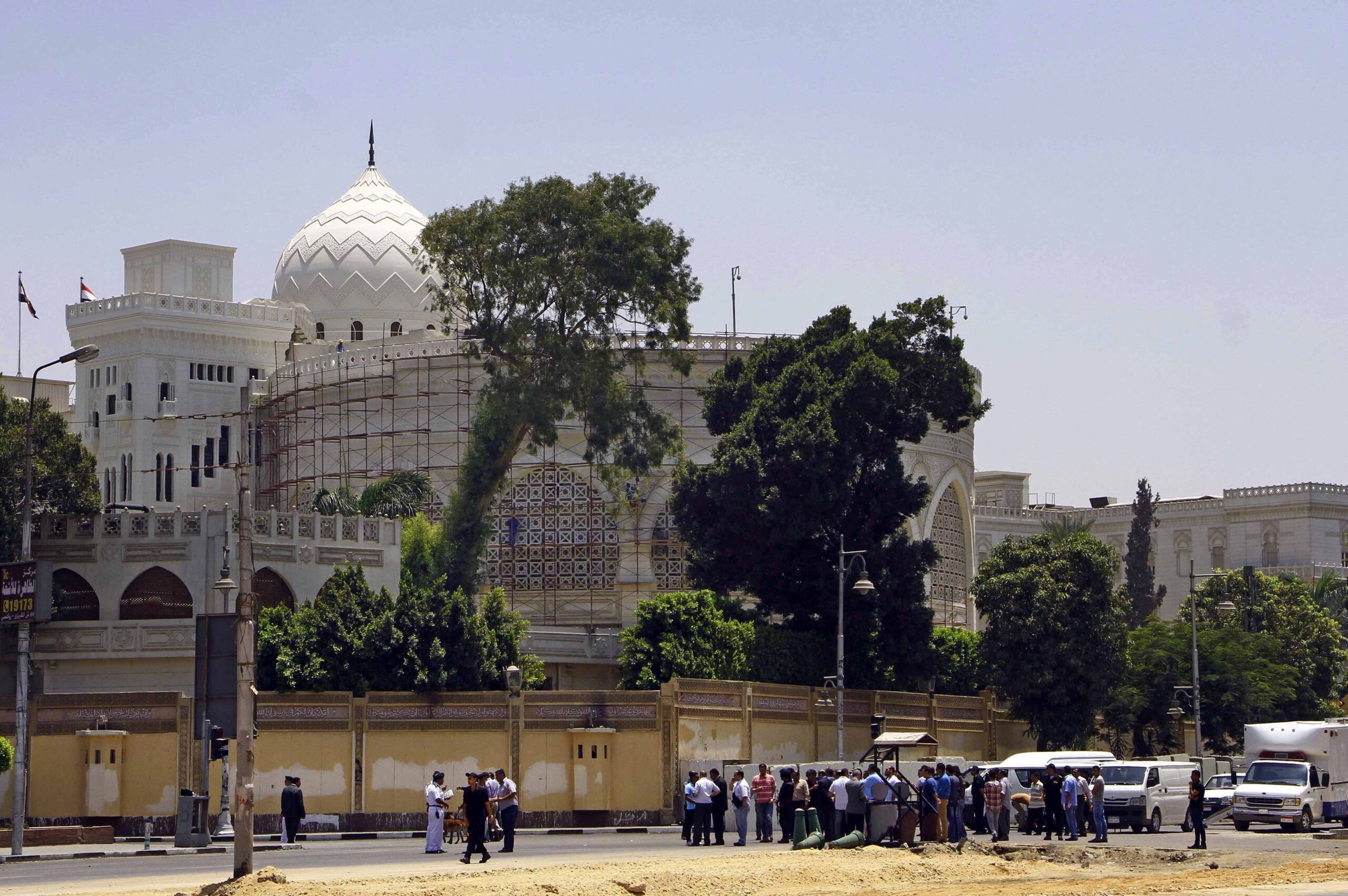 Egypt group claims palace blasts that killed 2