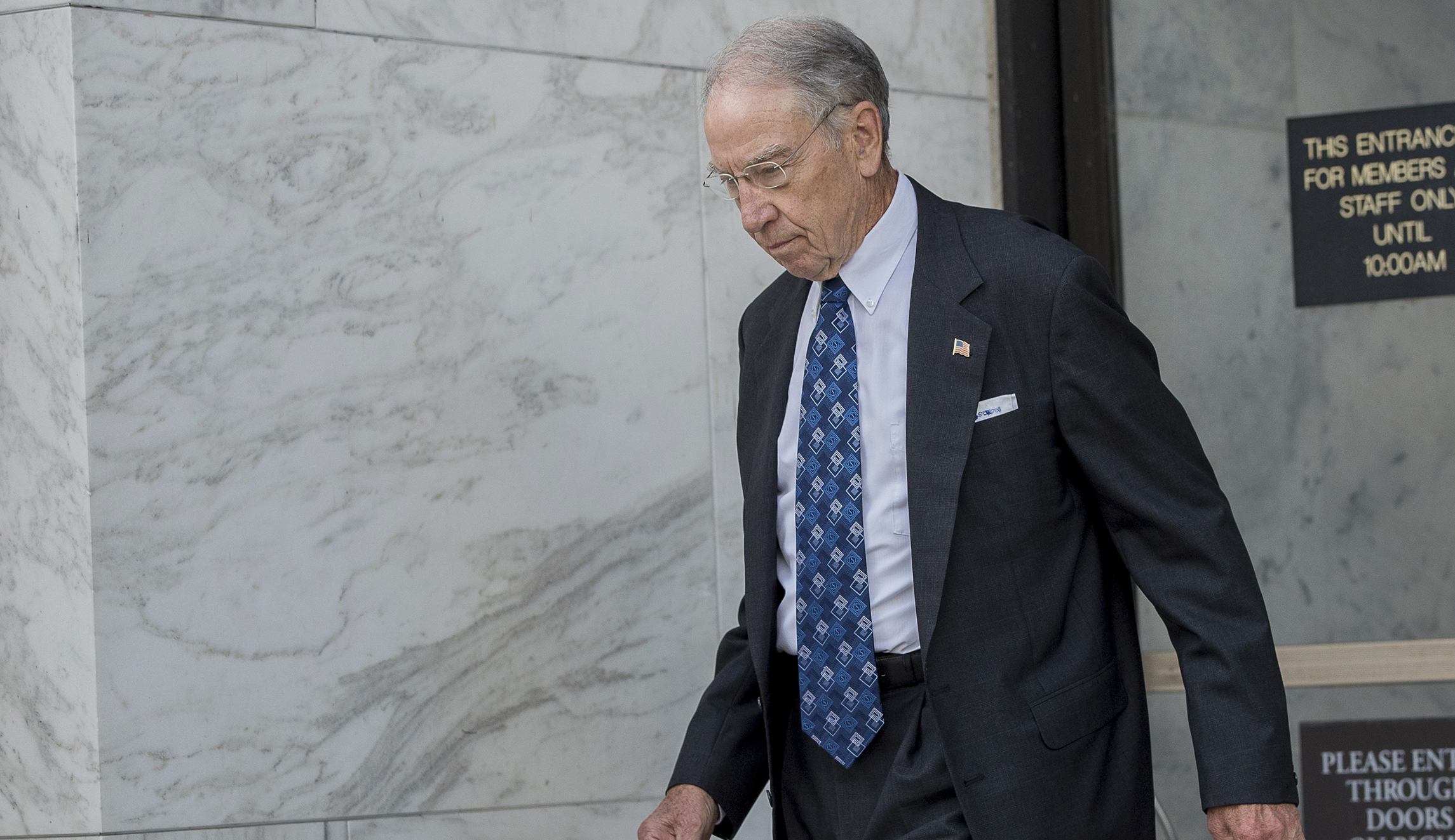 Chuck Grassley demands FBI communications in bias probe of Peter Strzok