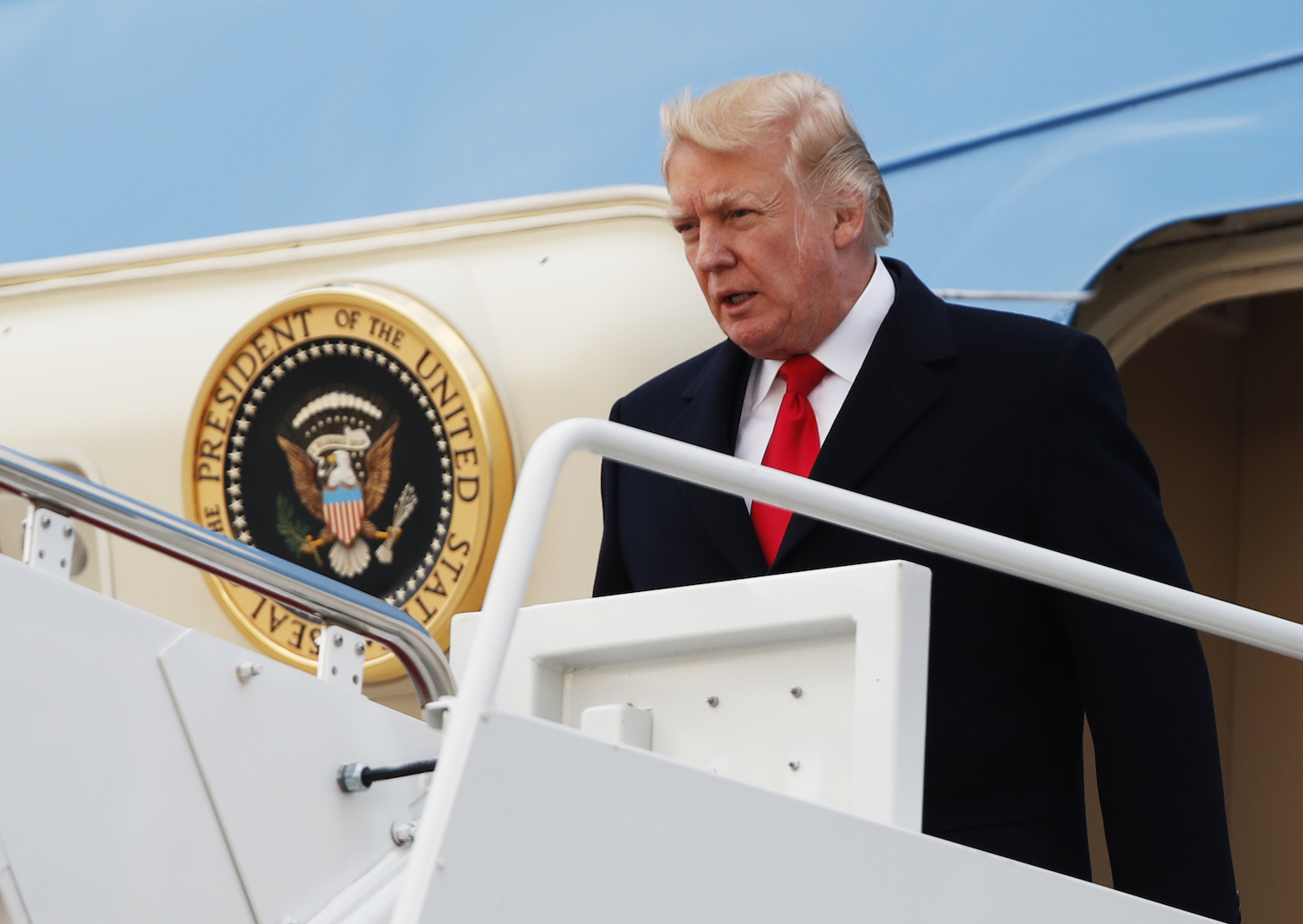 Trump’s team fails to close the deal with House conservatives in Mar-a-Lago meeting