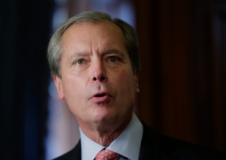 Lt. Gov. David Dewhurst is demanding federal reimbursement to county jails for inmates who are in the United States illegally. (AP Photo)