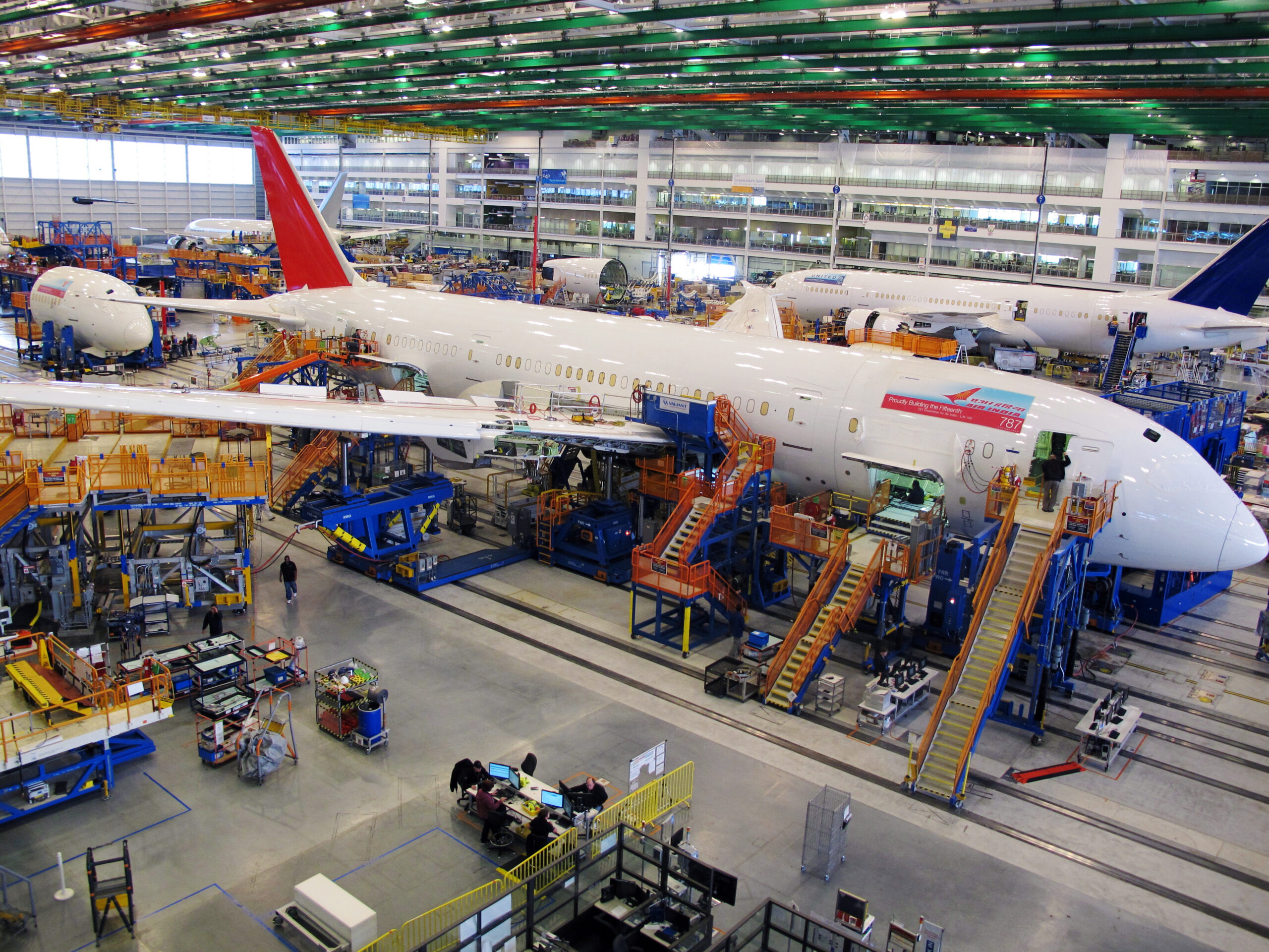 Boeing outlook sinks stock despite solid 4Q profit