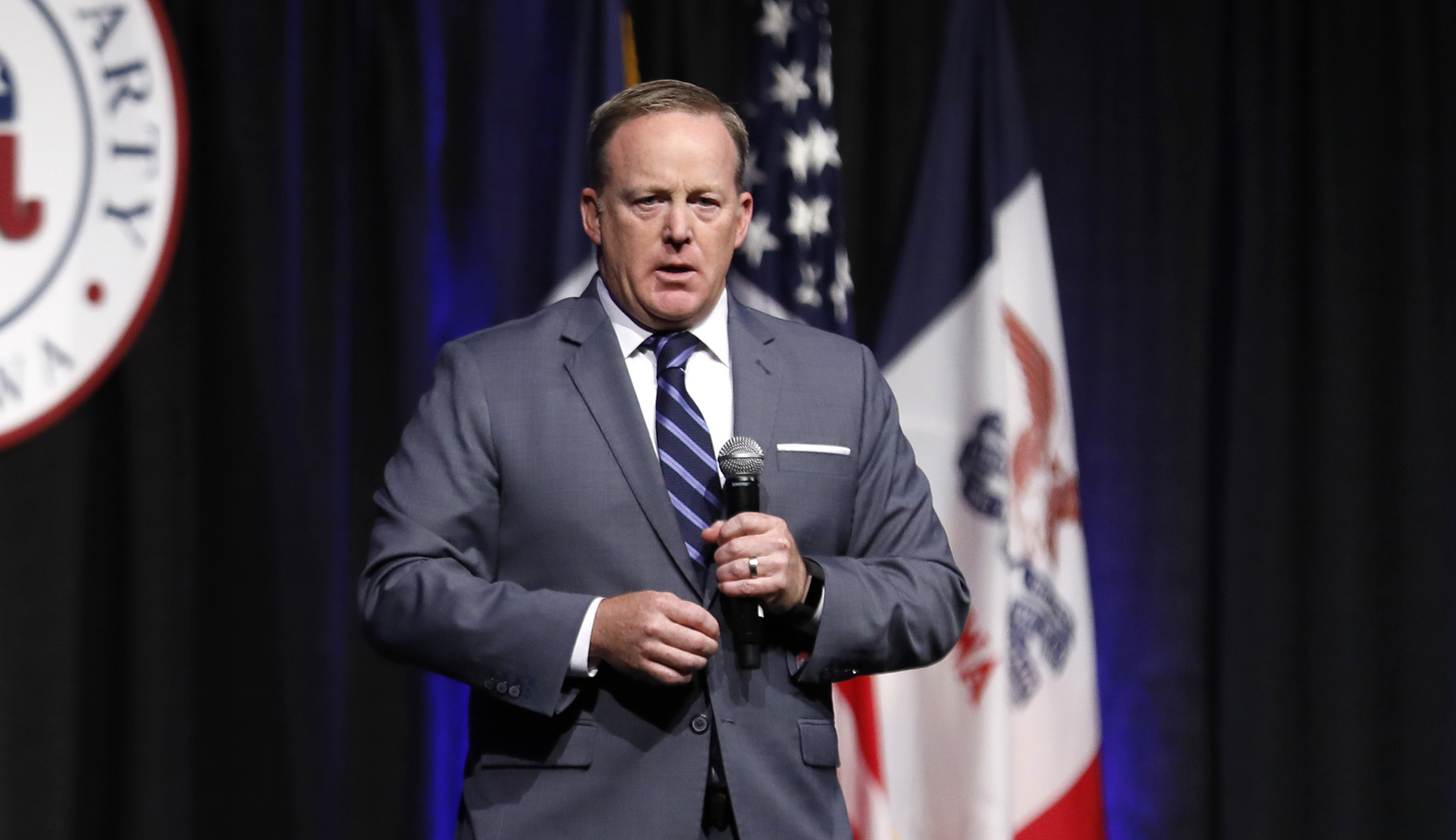 Sean Spicer: RNC should return Steve Wynn contributions