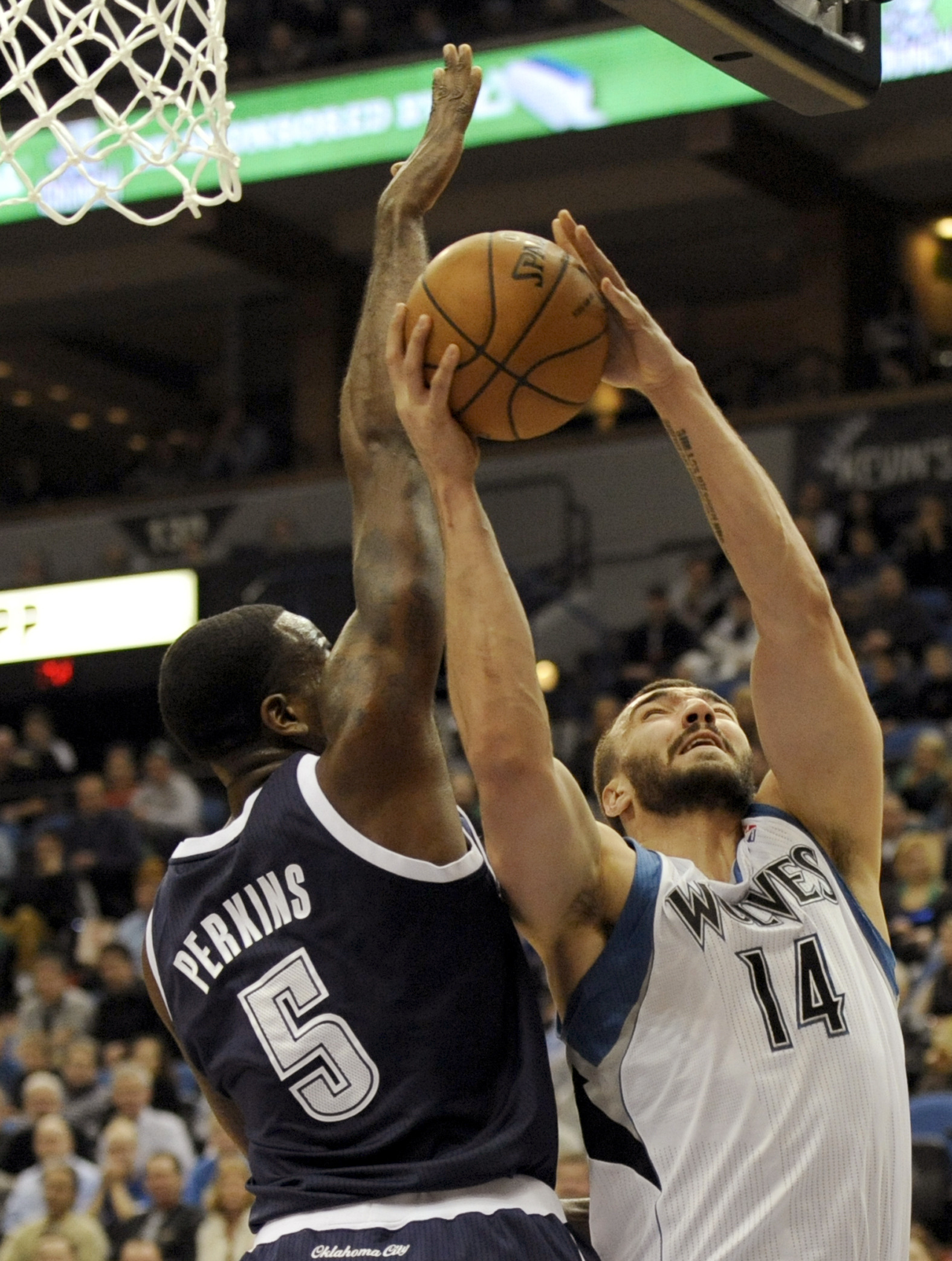 Barea, Wolves snap Thunder’s 12-game streak