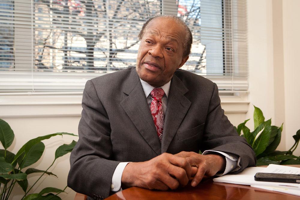 Marion Barry defends record on multiculturalism, doesn’t apologize
