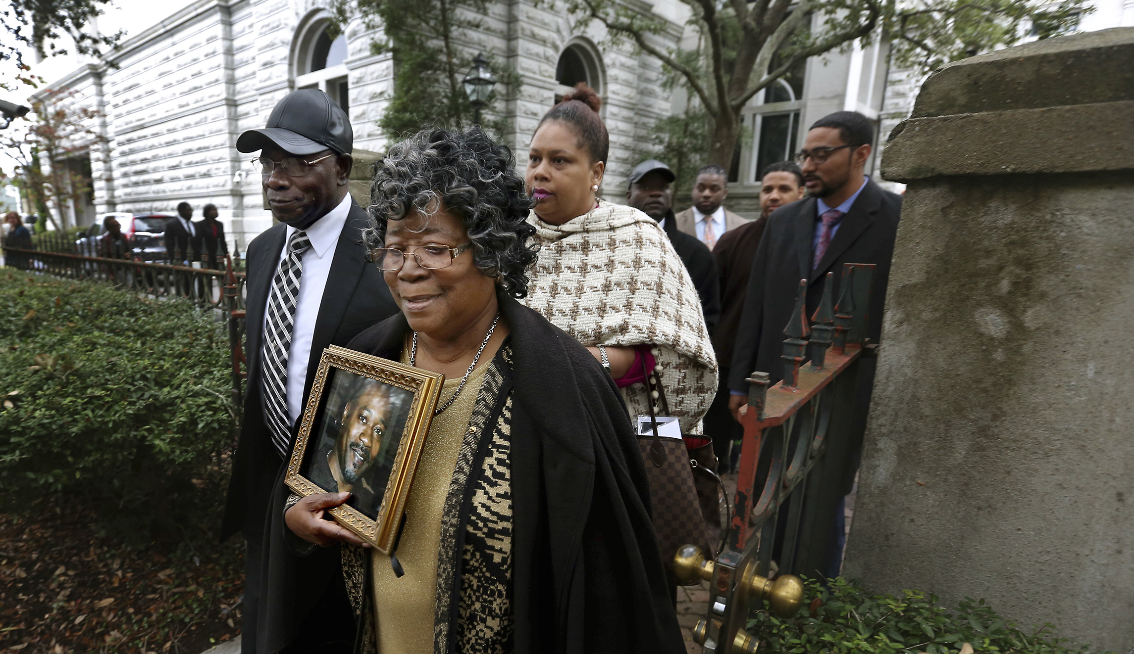 ABC News, Huffington Post bungle the Walter Scott sentencing news