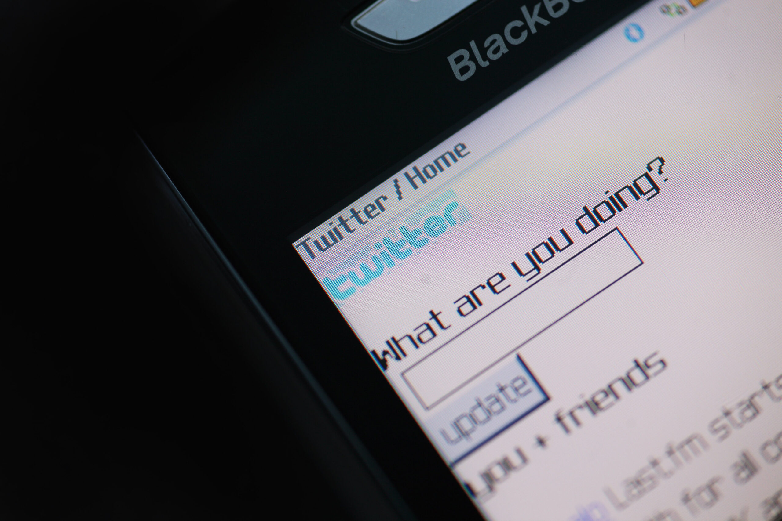 Twitter pressed to confront terrorist abuse