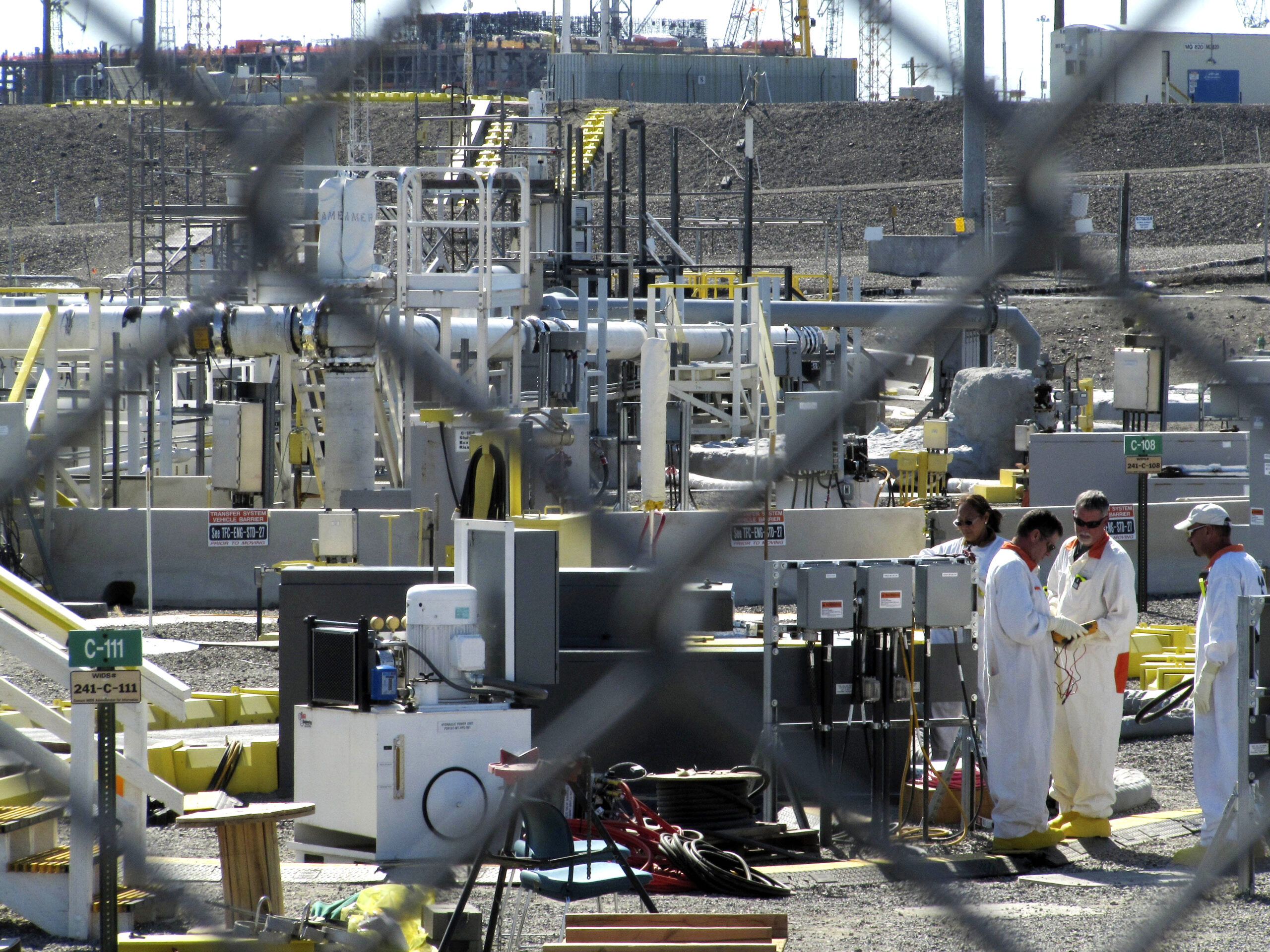 Survey probes Hanford worker dynamic