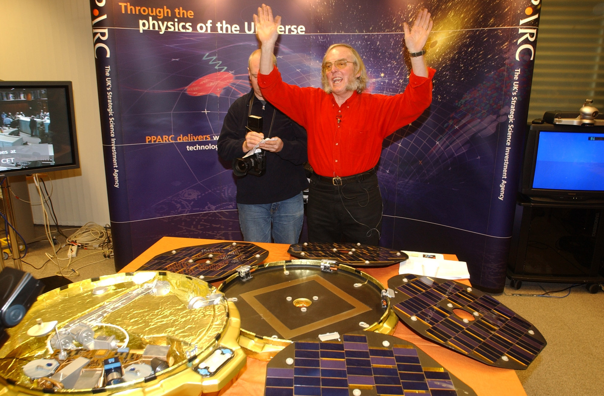 UK space scientist Colin Pillinger dies at 70