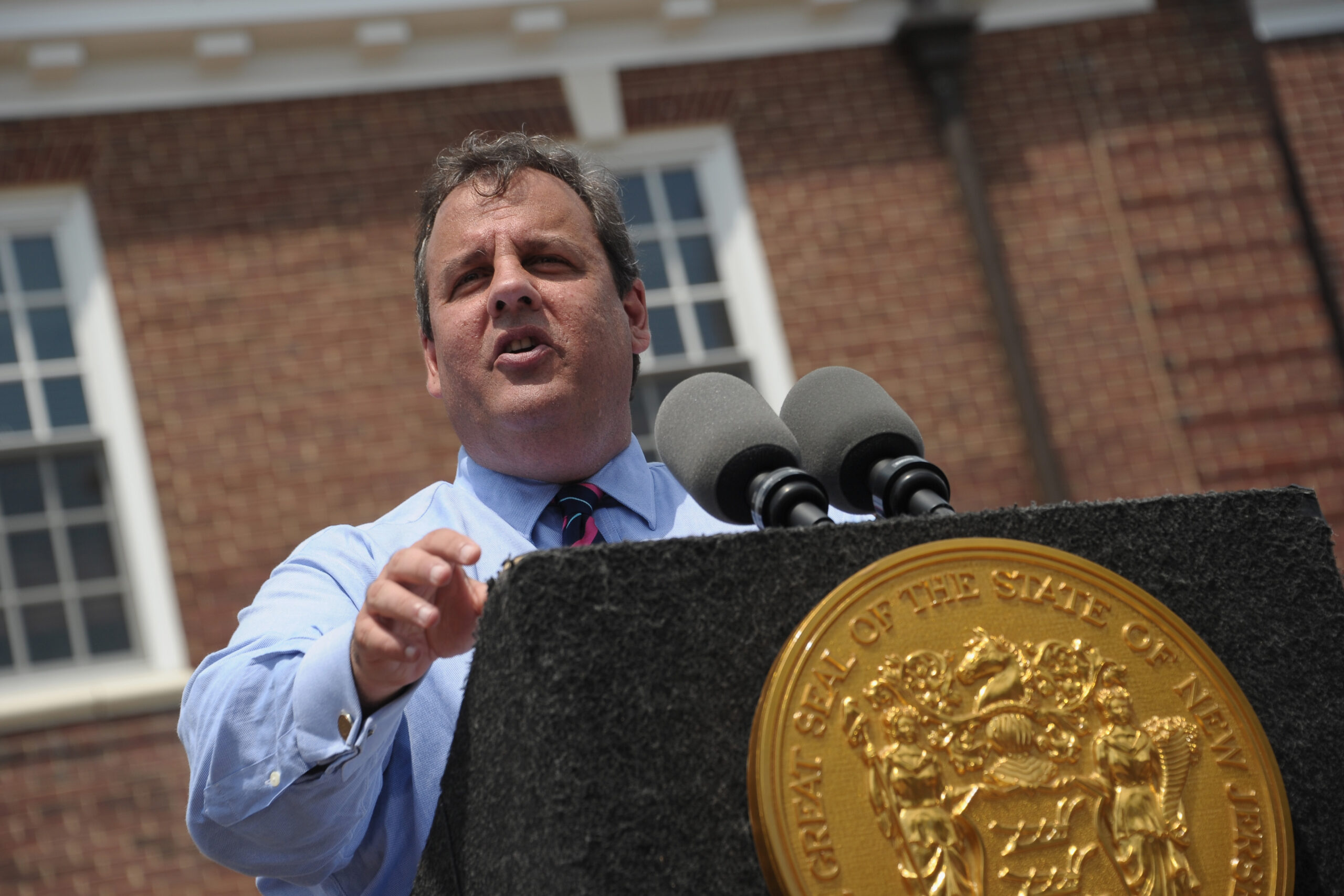 Chris Christie conditionally approves medical marijuana for kids
