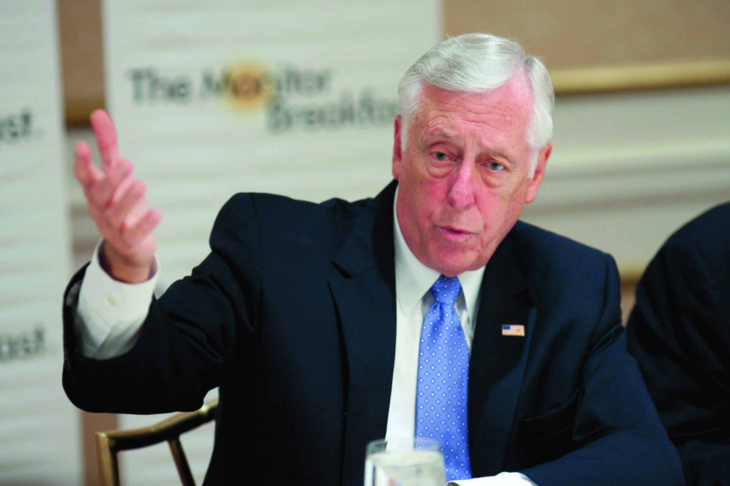 Hoyer: Hunters shouldn’t use assault guns