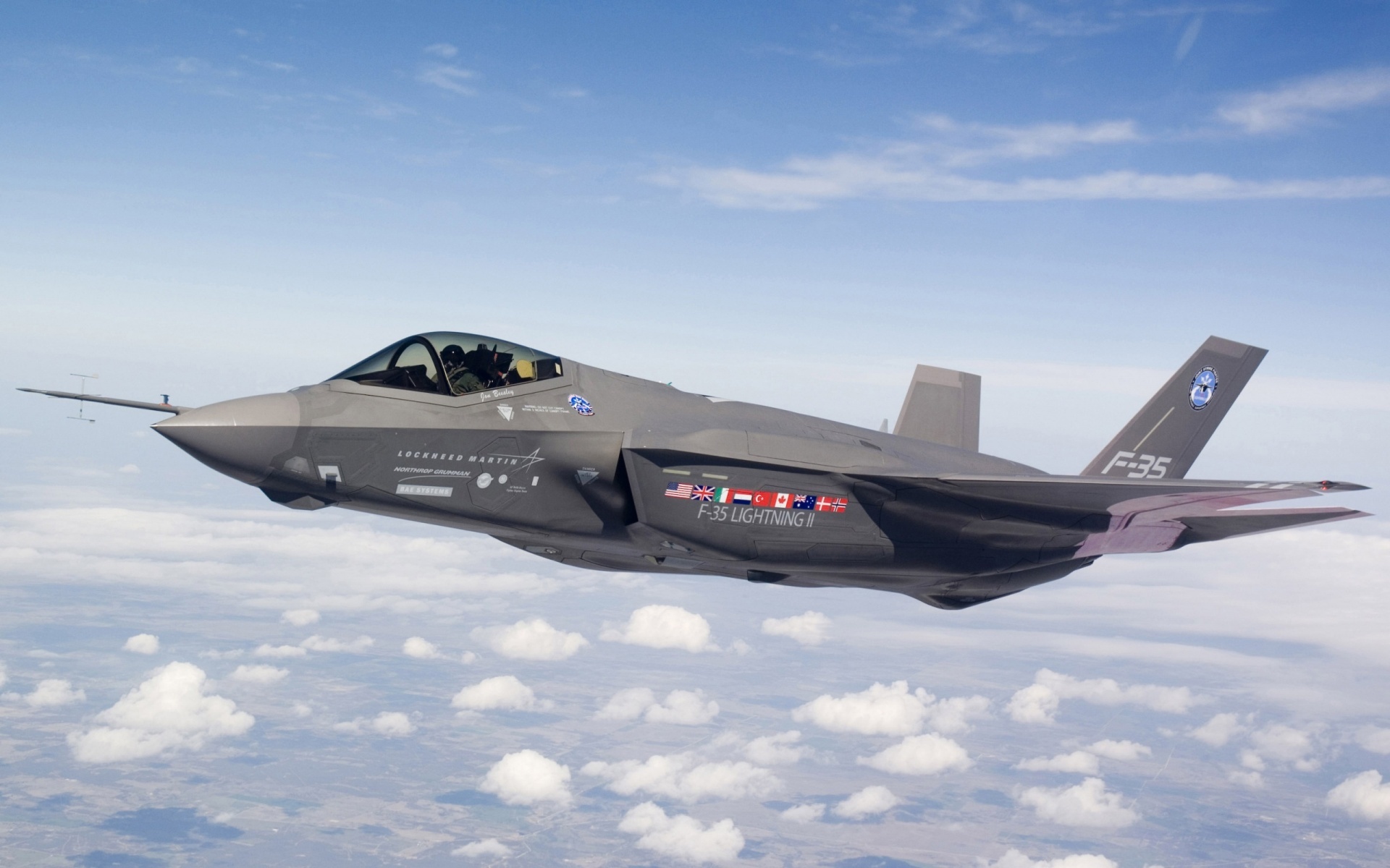 Lockheed Martin cutting 4,000 jobs, closing plants