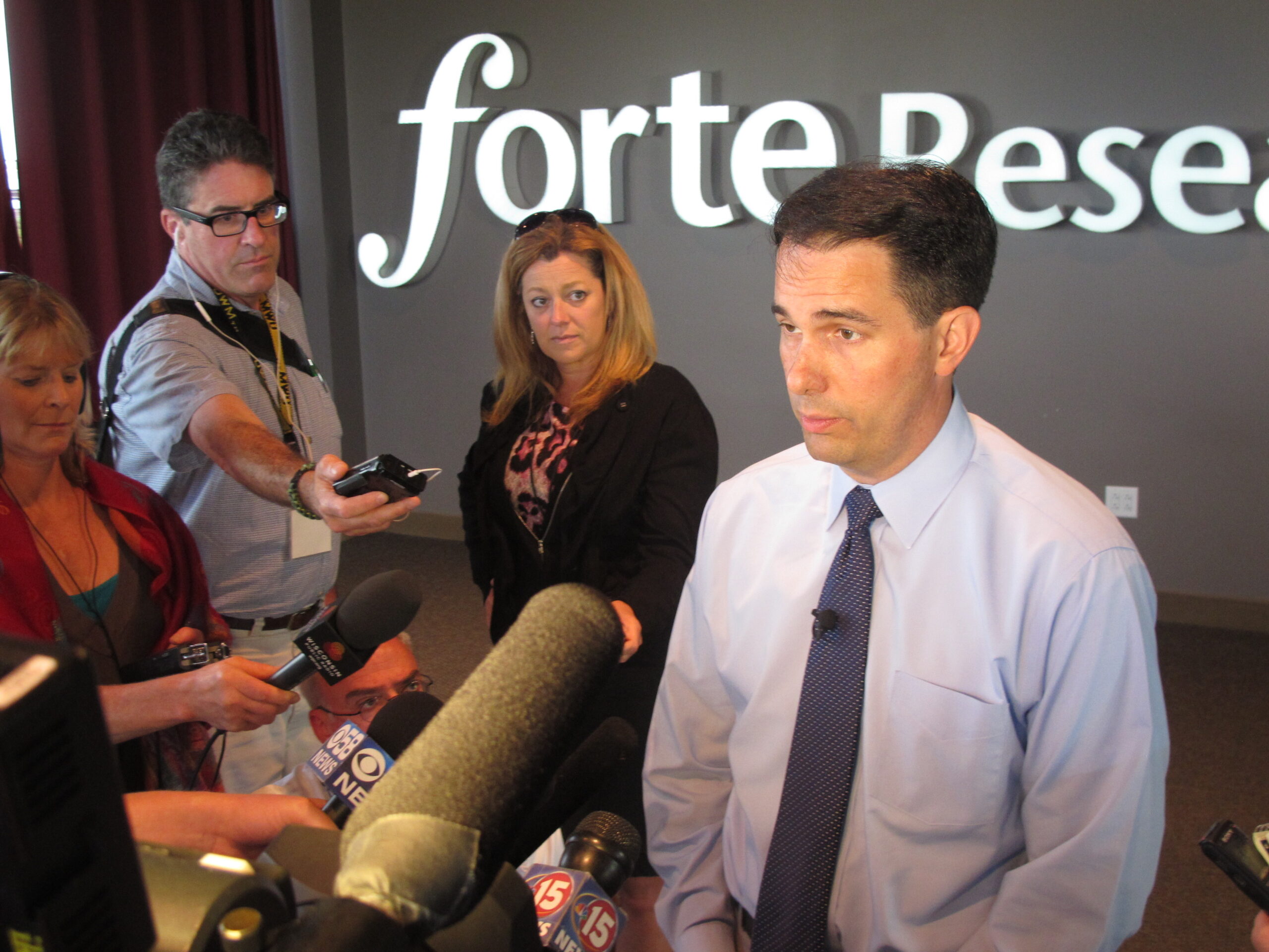 Top teachers union says beating Walker priority