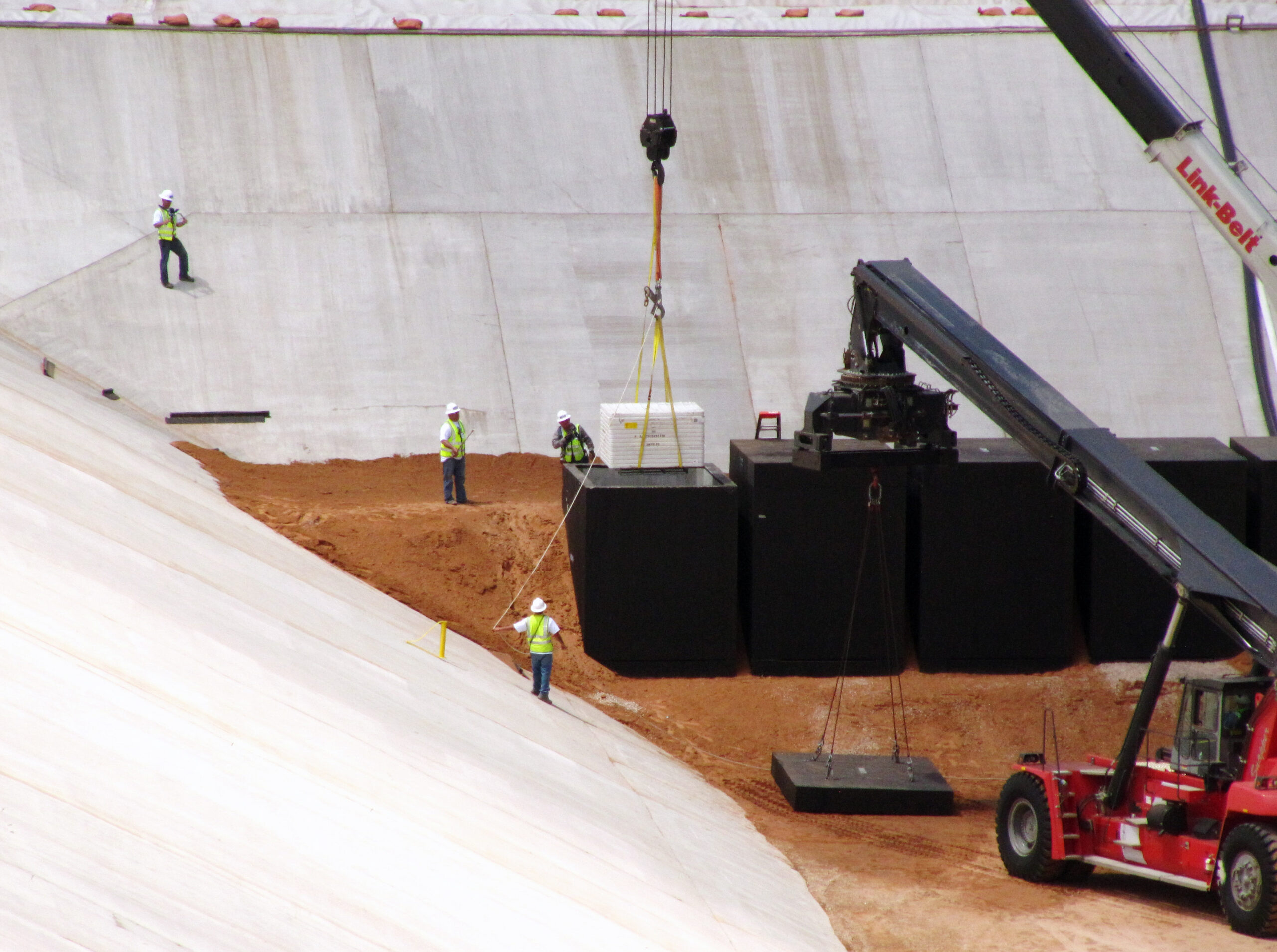 Texas regulators OK expanding nuclear waste site