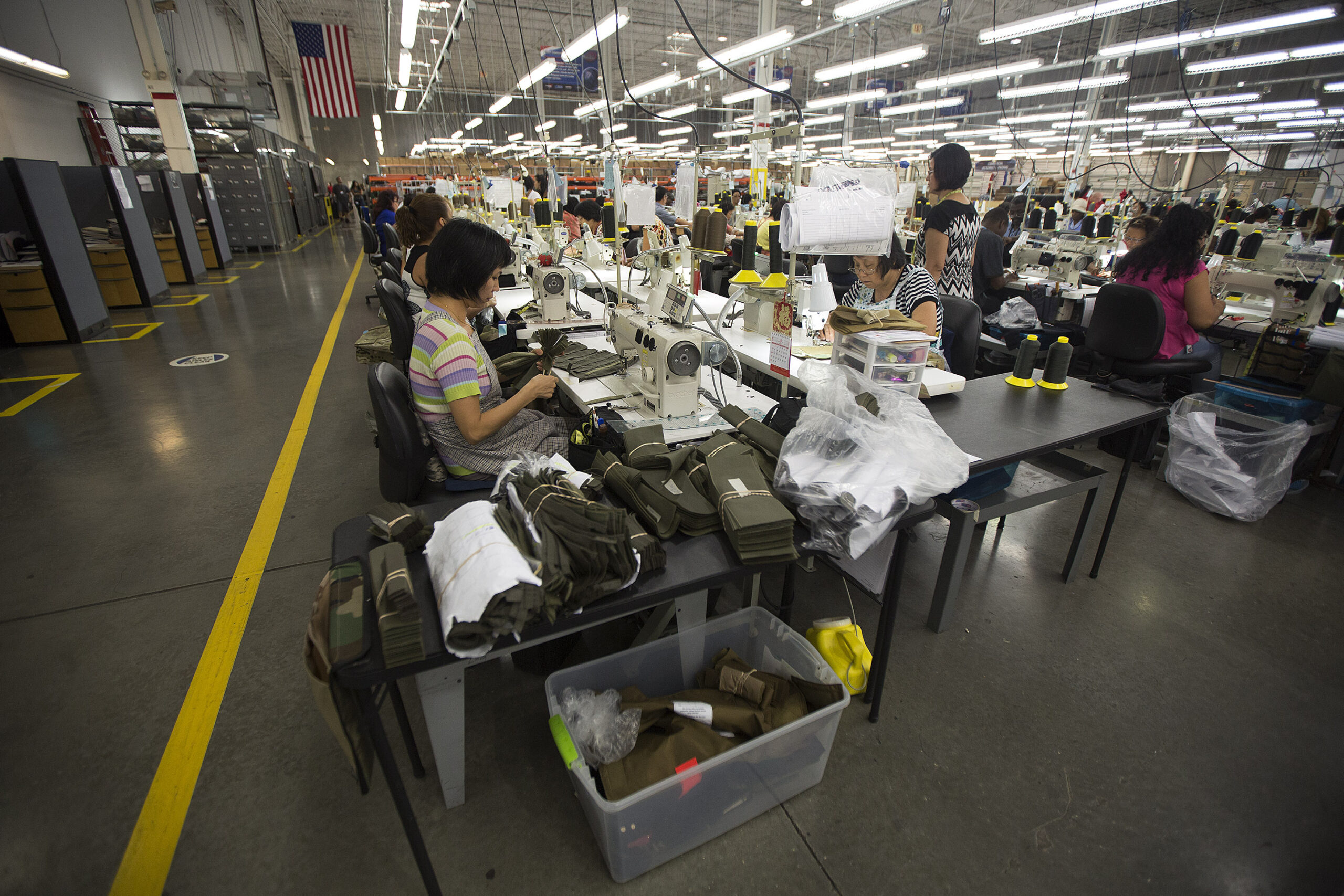 US durable goods fell 18.2 percent in August