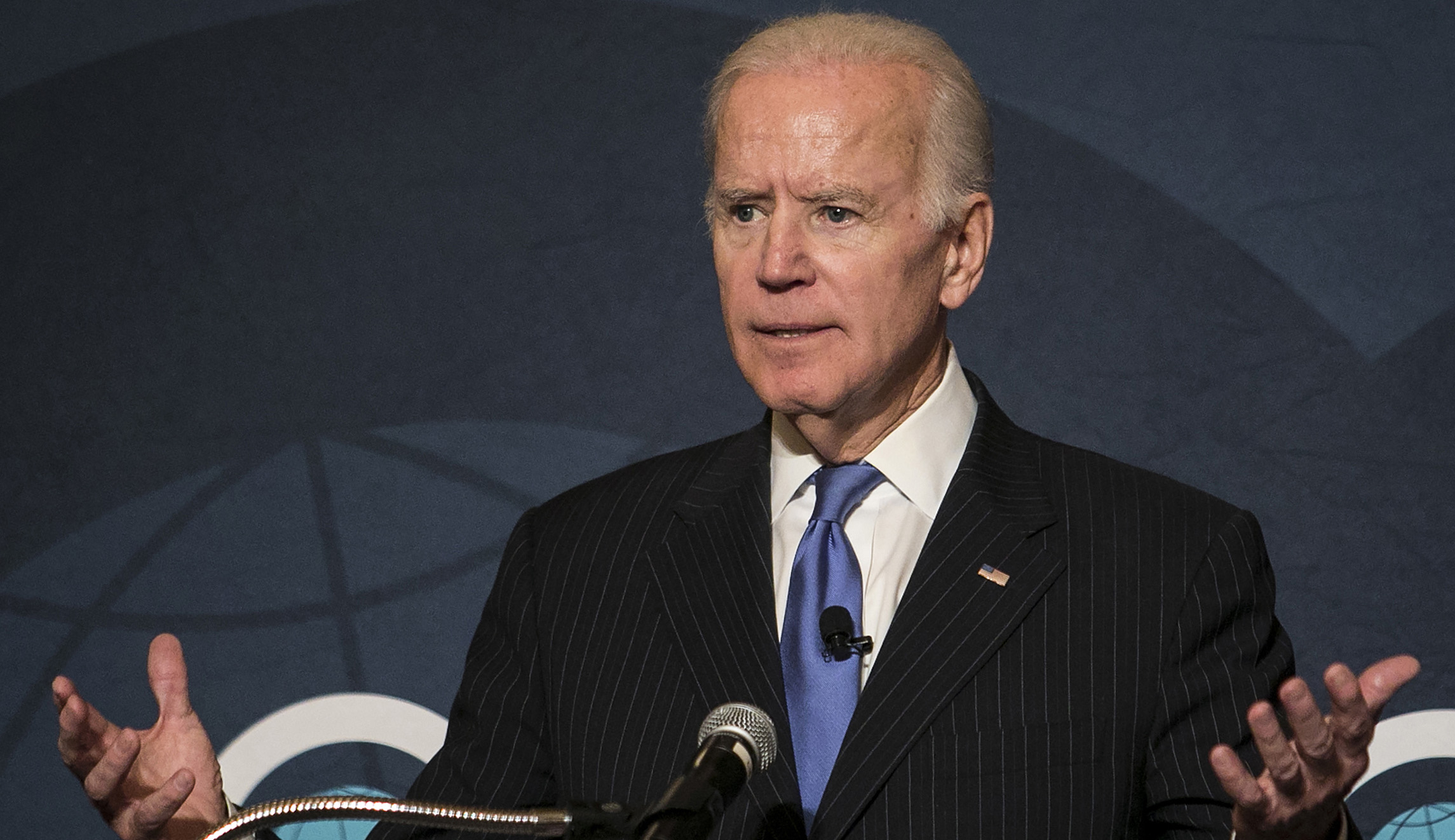 Biden applauds McRaven for telling Trump to revoke his security clearance in show of solidarity with Brennan