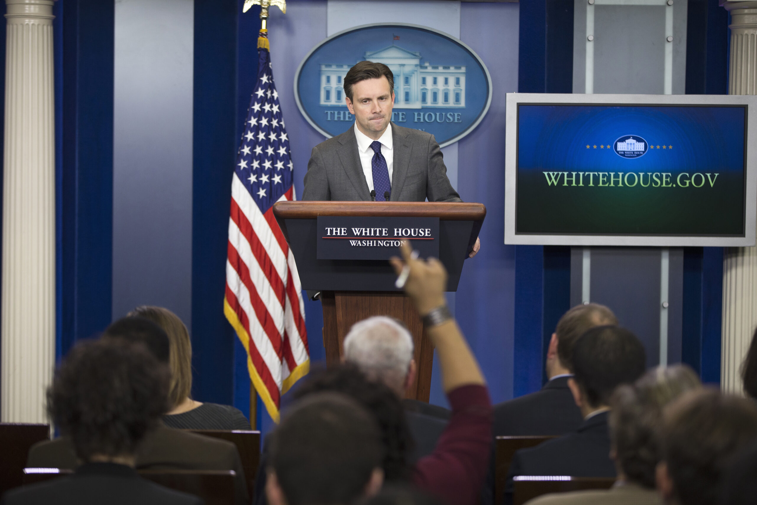 The White House strategy for dealing with Trump
