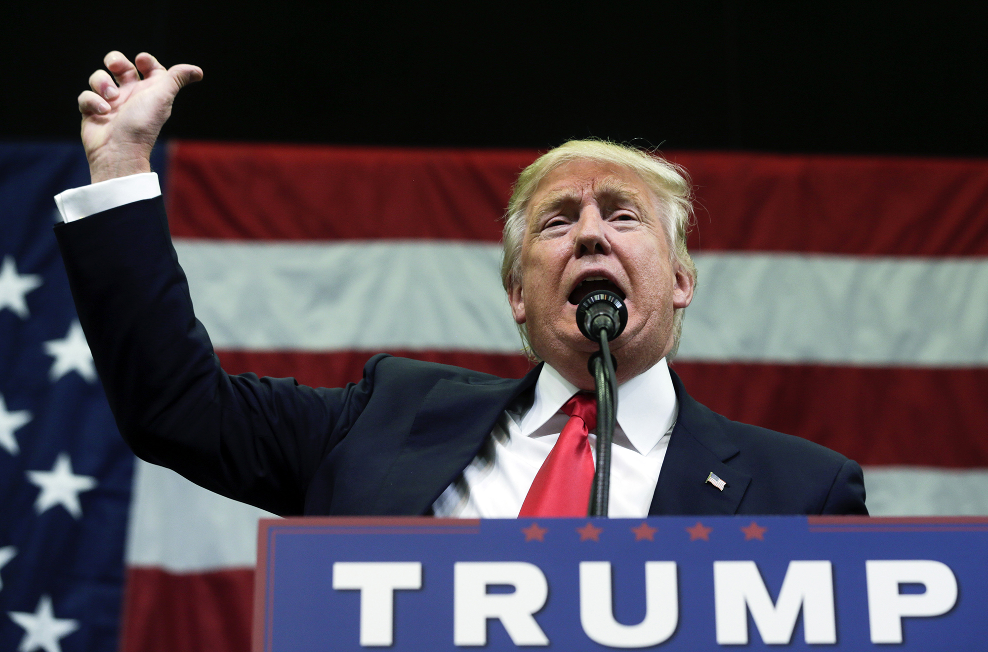 Roger Stone: Trump delegates should sign pledge