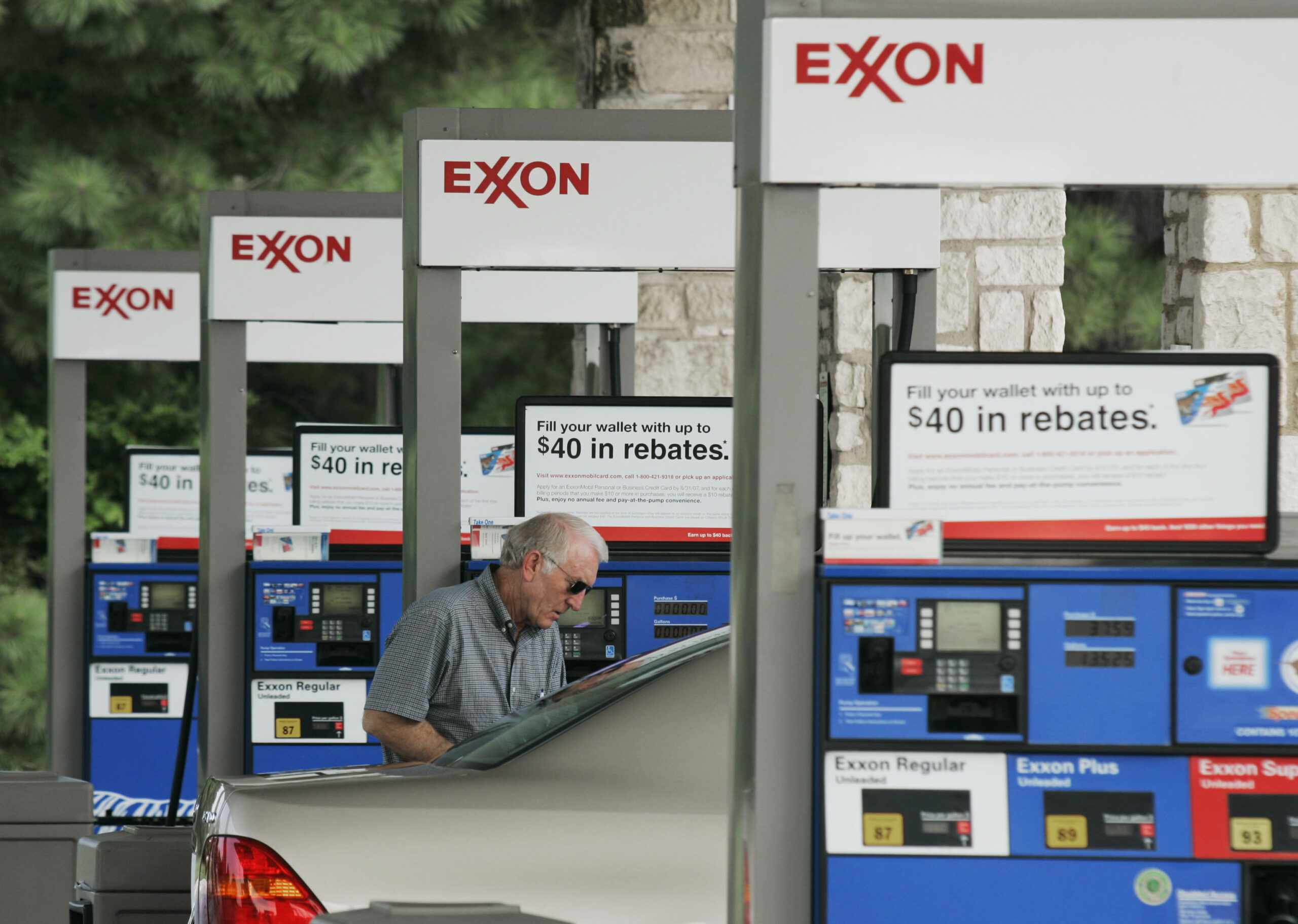 Dems ask Justice to investigate ExxonMobil over climate change