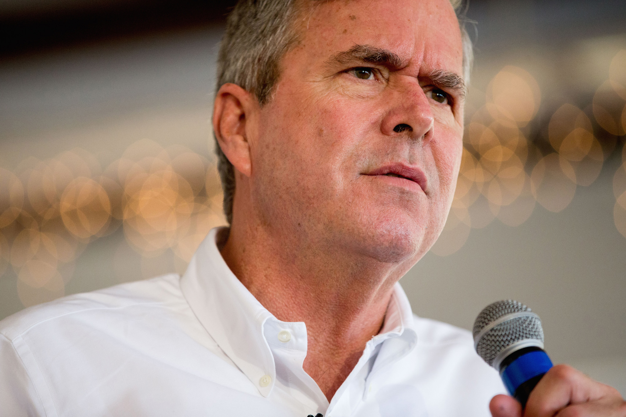 Bush ends S.C. meeting after being rattled by his own supporters