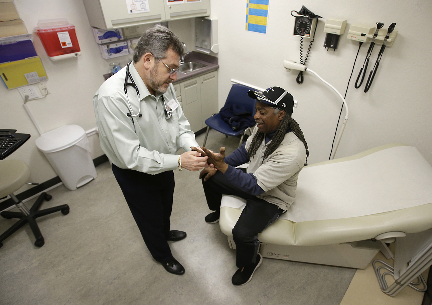 Healthcare spending rises to almost $10,000 per person