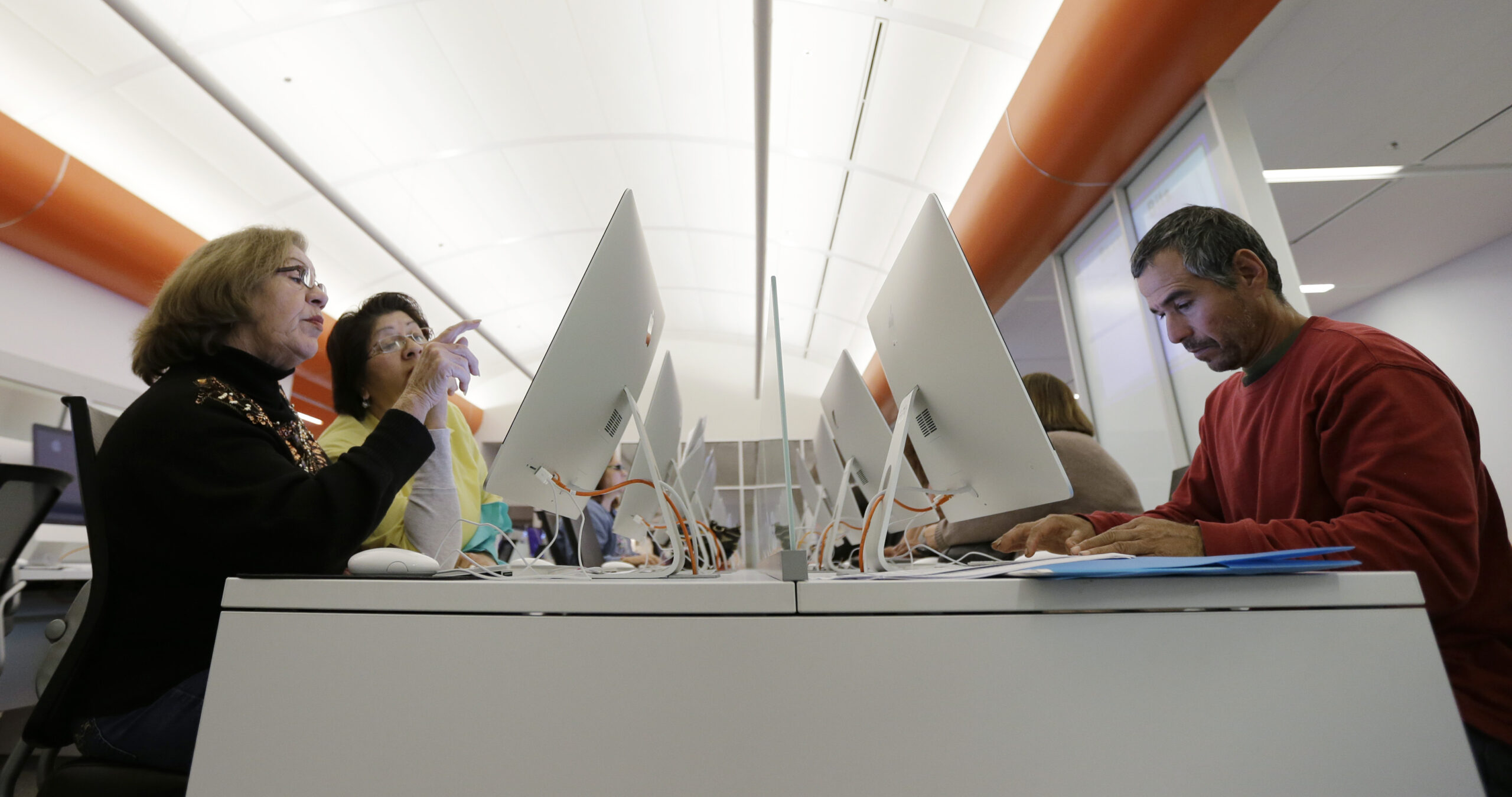 Obamacare enrollment tops 1 million