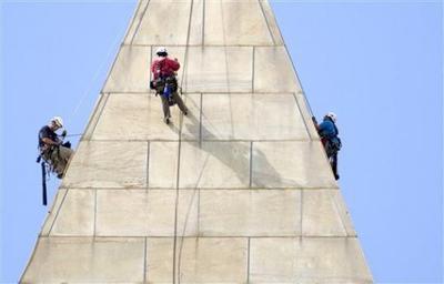 Quake repairs could mean 2-year closure of Washington Monument