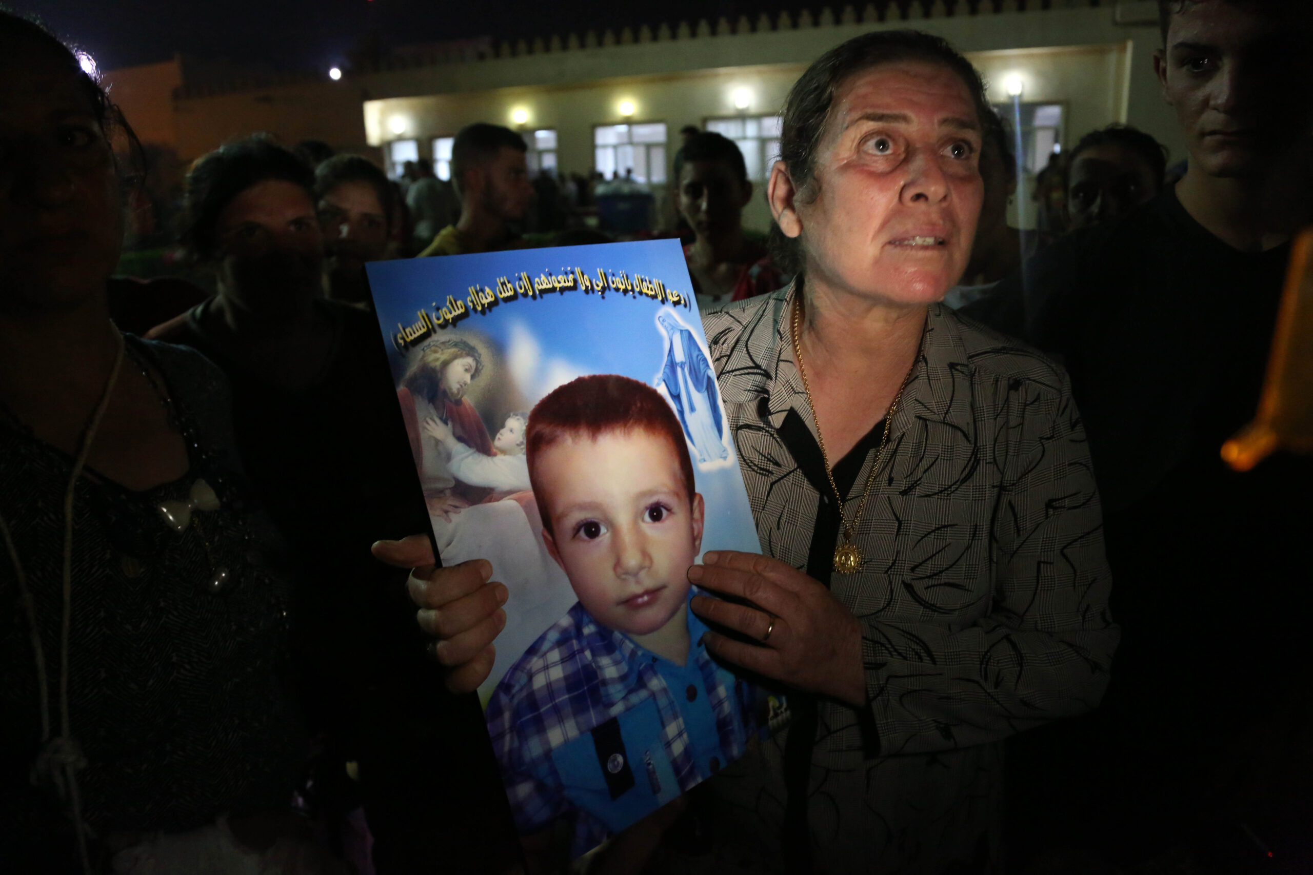 US airdrops supplies to thousands besieged in Iraq