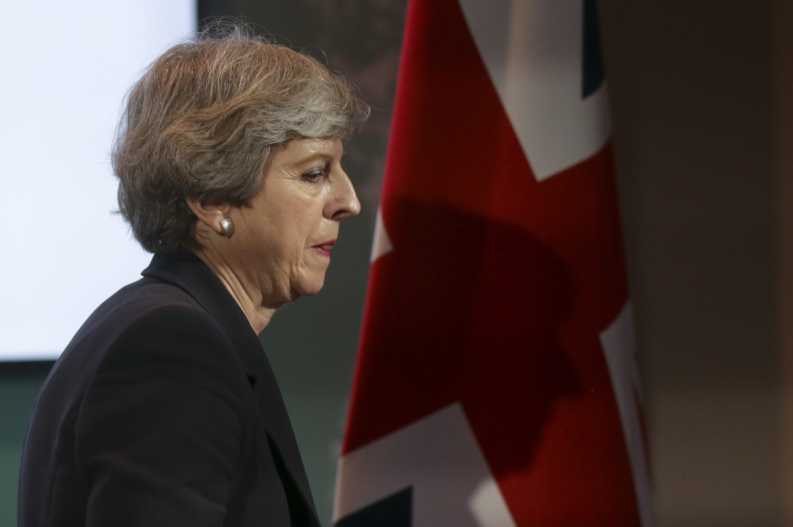 UK lowers terror threat level from ‘critical’ to ‘imminent’ in aftermath of Manchester attack