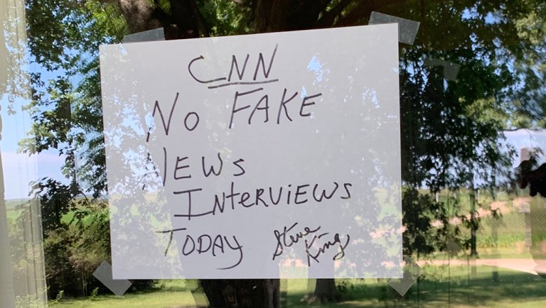 ‘No fake news interviews today’: Steve King shuns CNN with handwritten sign
