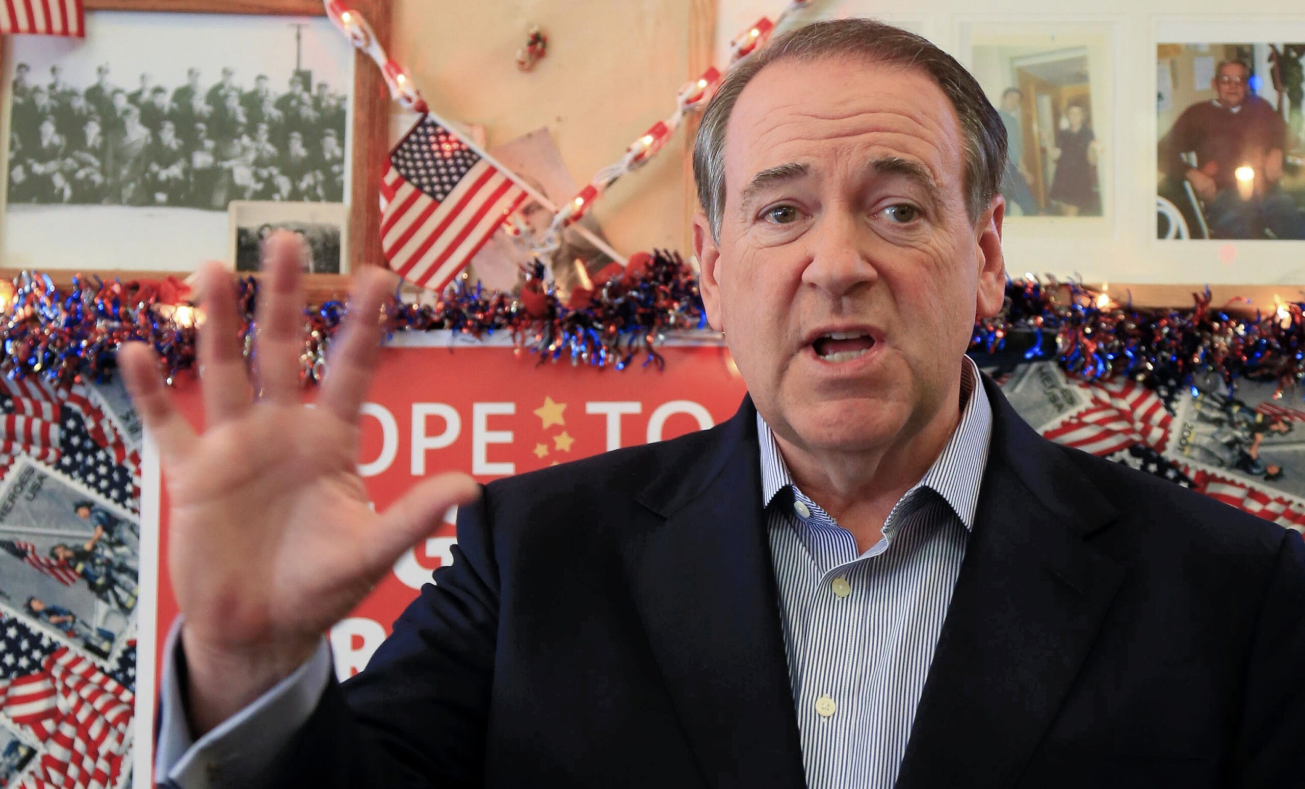 Huckabee courts Big Labor’s support
