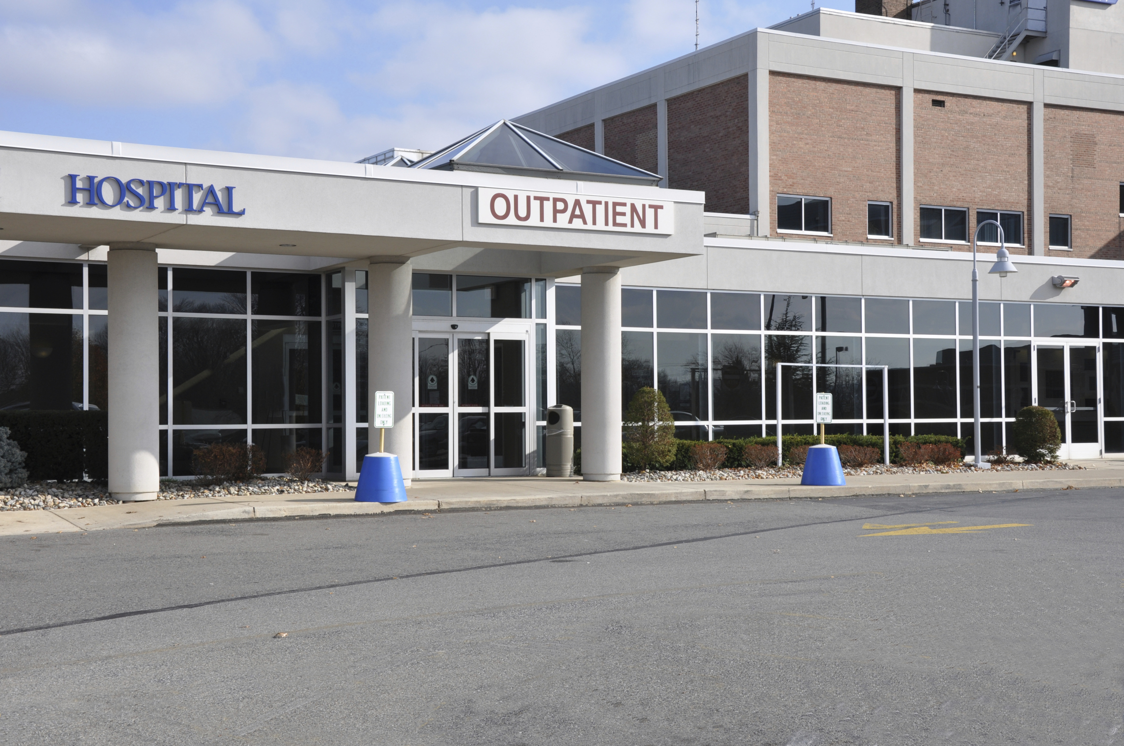 Op-Ed: Congress should repeal limits on new doctor-owned hospitals